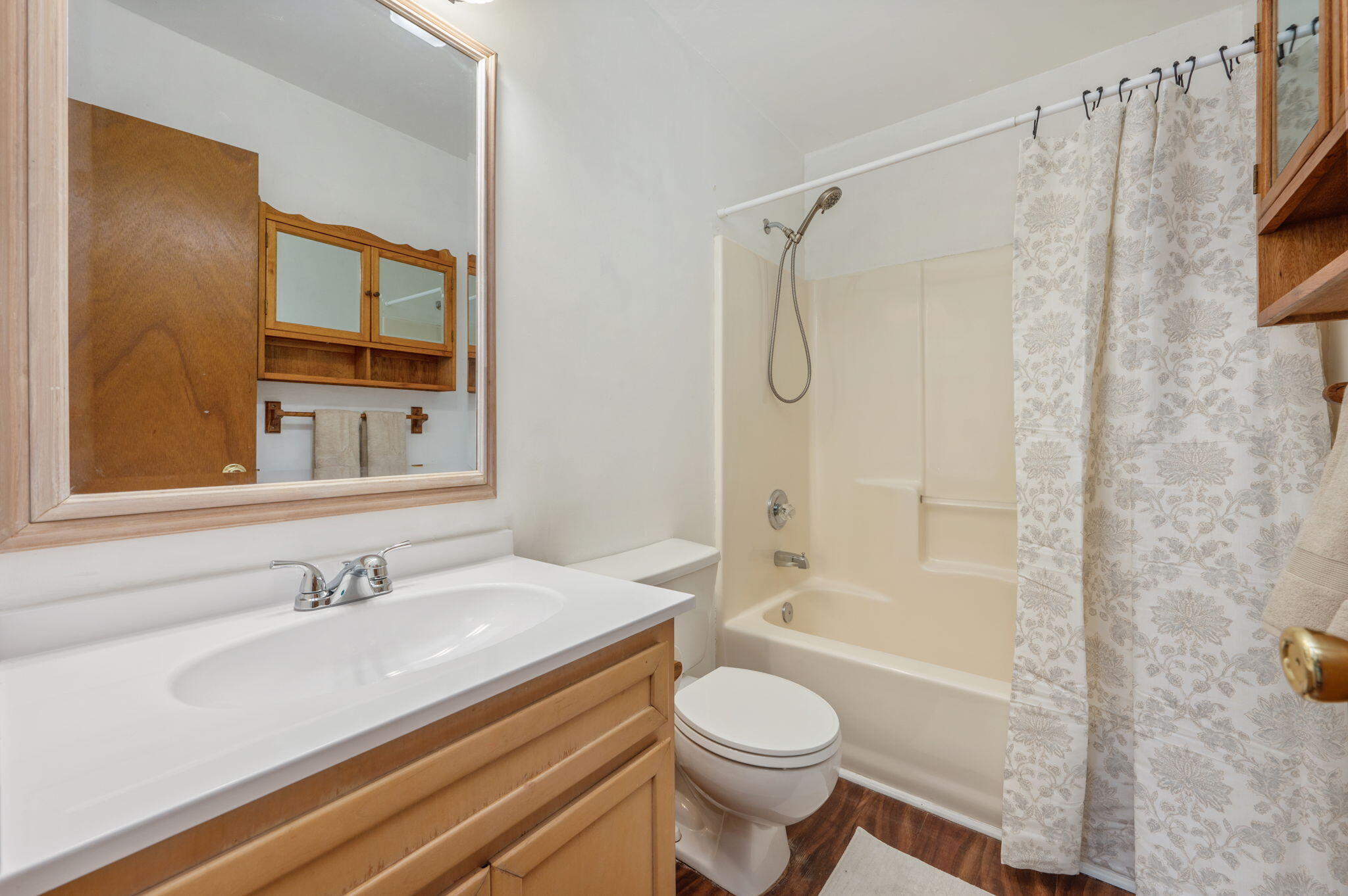 SOUTHVIEW EST PH II - Residential Lease