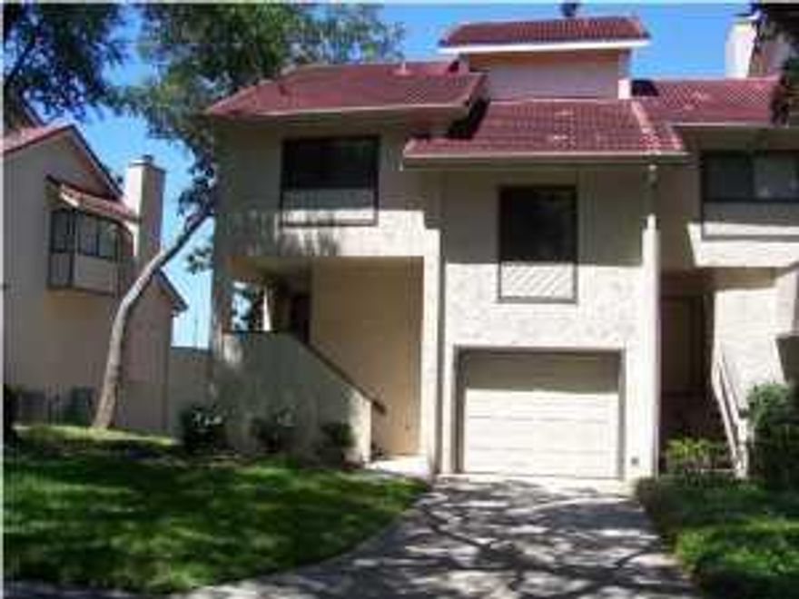 End unit in a park like setting. close to all Bluewater Bay amenities; resturants, pools, tennis, golf, the marina,and a boat launch. Easy access to medical facilities, schools, the Mid-Bay bridge, and Hwy feeders. Low maintenance, easy Florida living. A great investment property or a home for a busy professional.