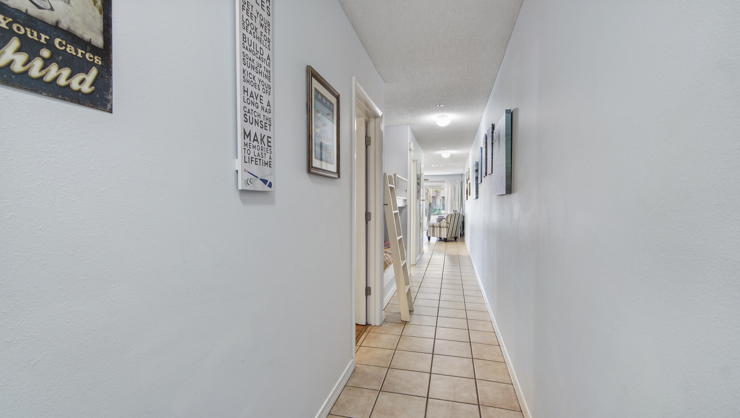 MARAVILLA CONDO 2 - Residential