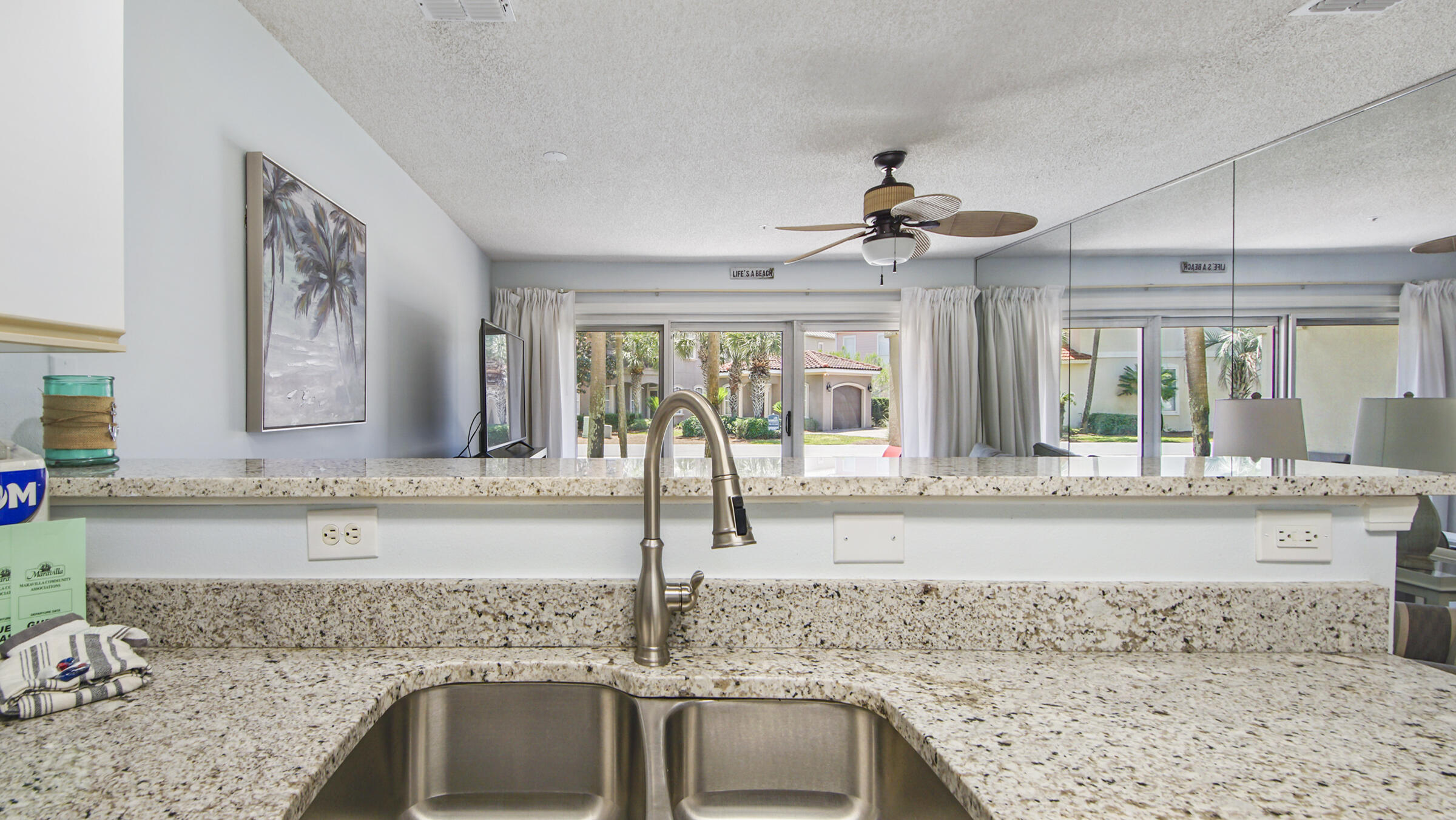 MARAVILLA CONDO 2 - Residential