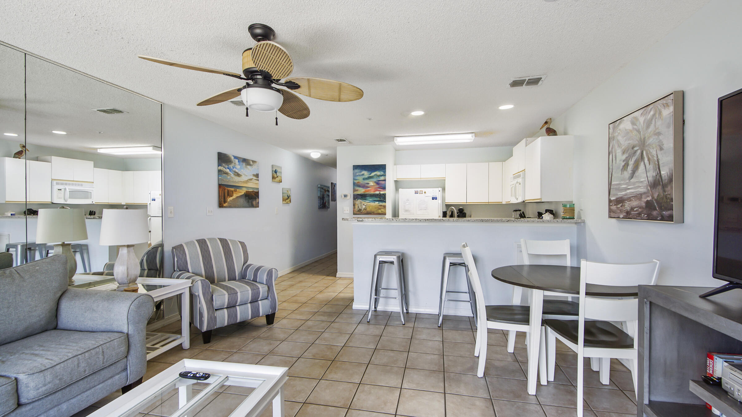 MARAVILLA CONDO 2 - Residential