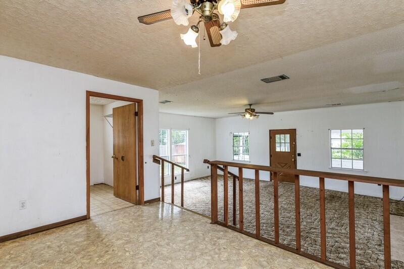 OAKDALE M/F RES/D BLK 17 LOT 3 BLK 2 - Residential