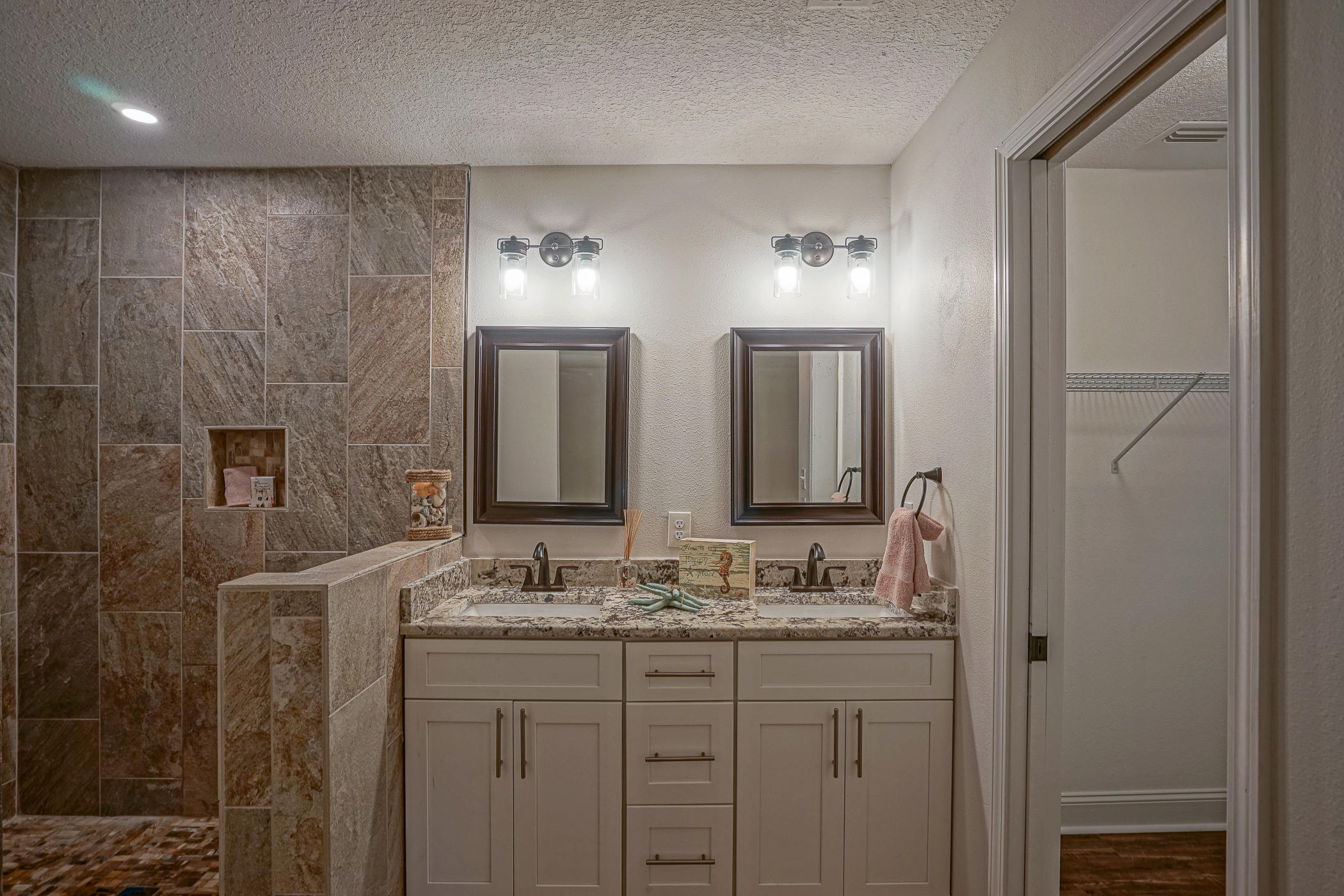 VESTA HEIGHTS - Residential