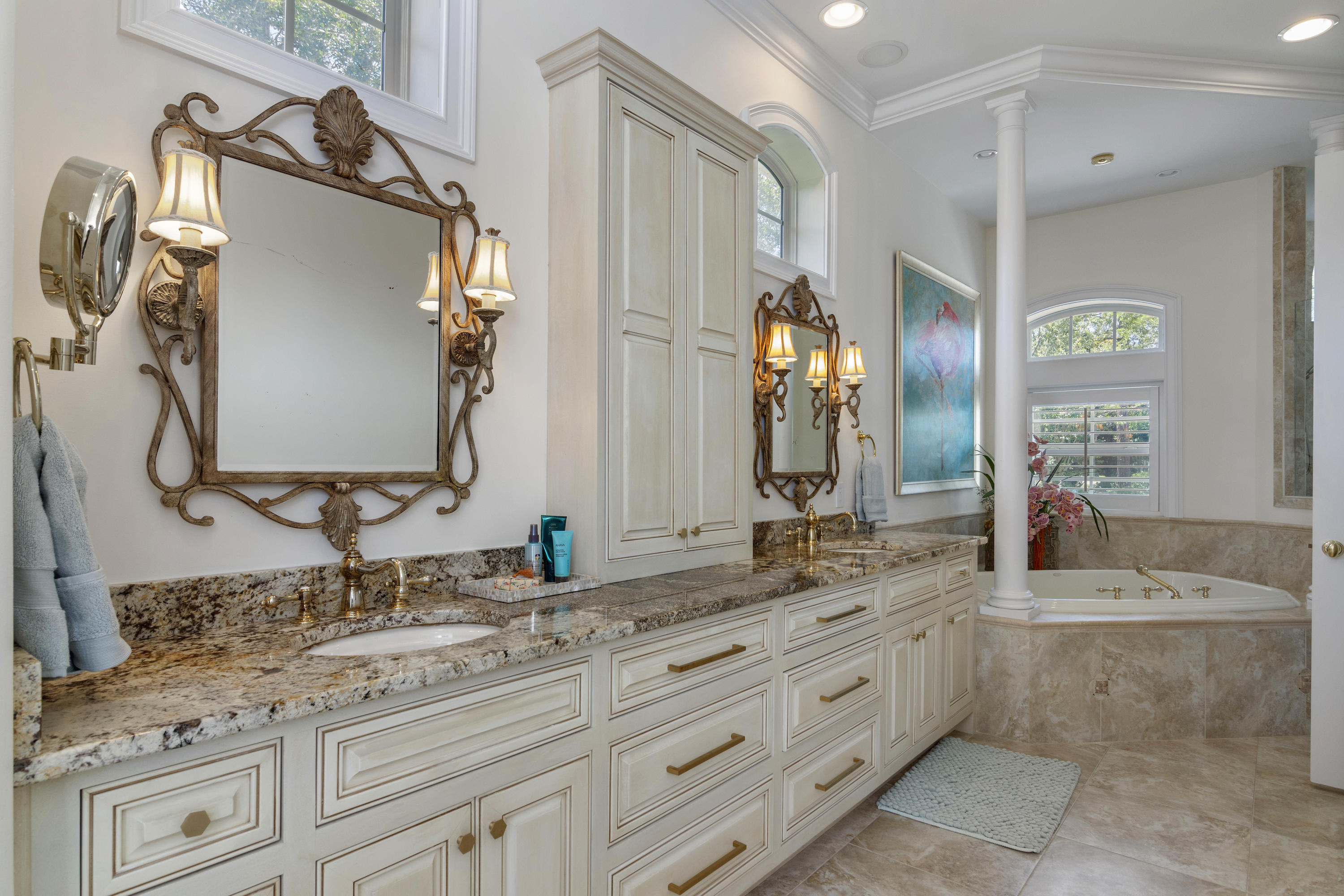 BAYTOWNE AVENUE - Residential