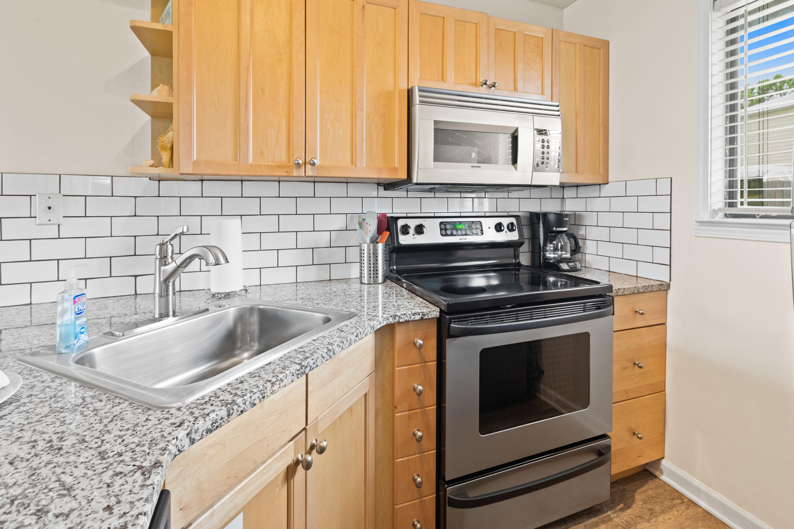 HIDDEN BEACH VILLAS CONDO - Residential