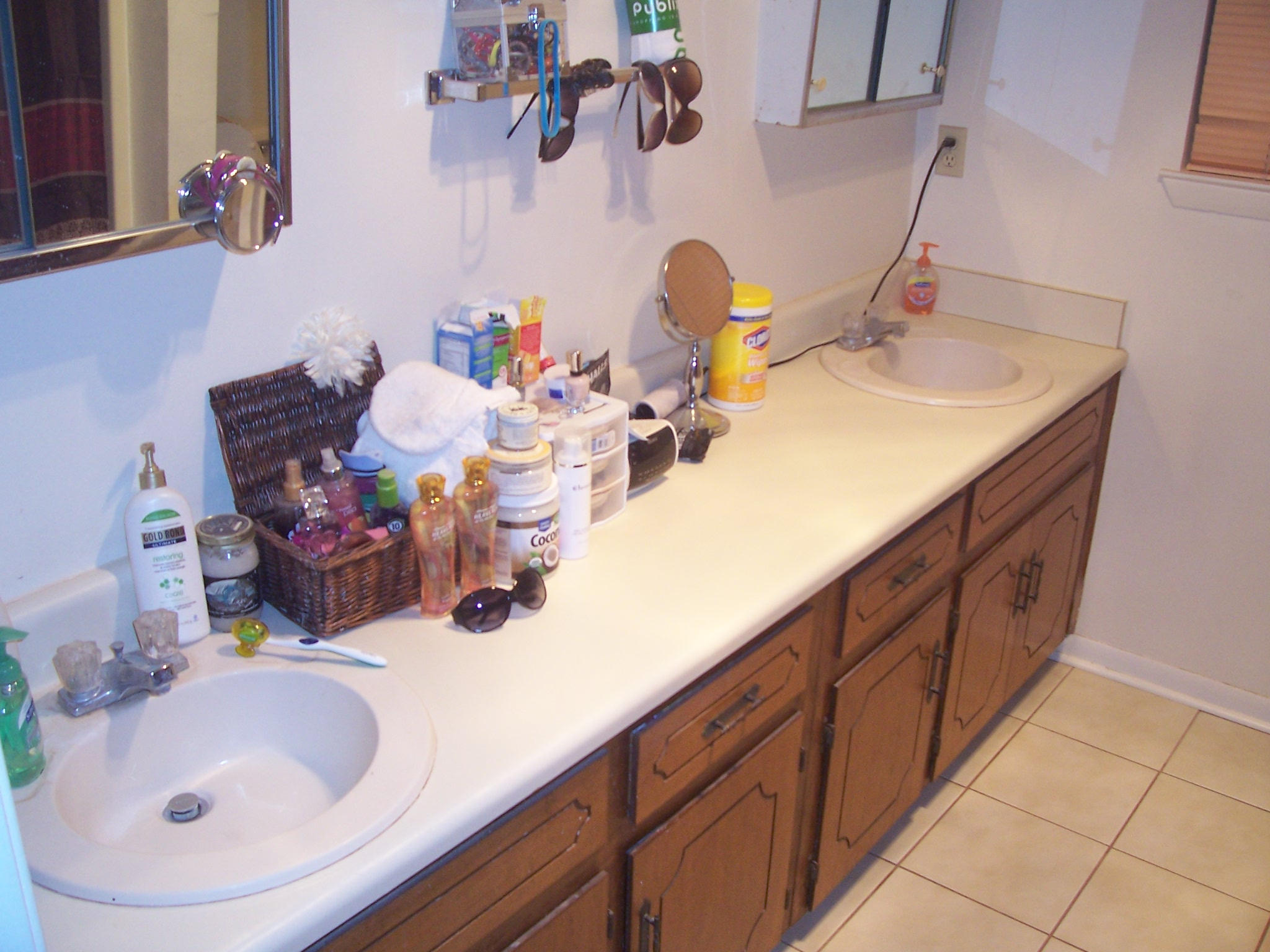 CREEKSIDE - Residential Lease