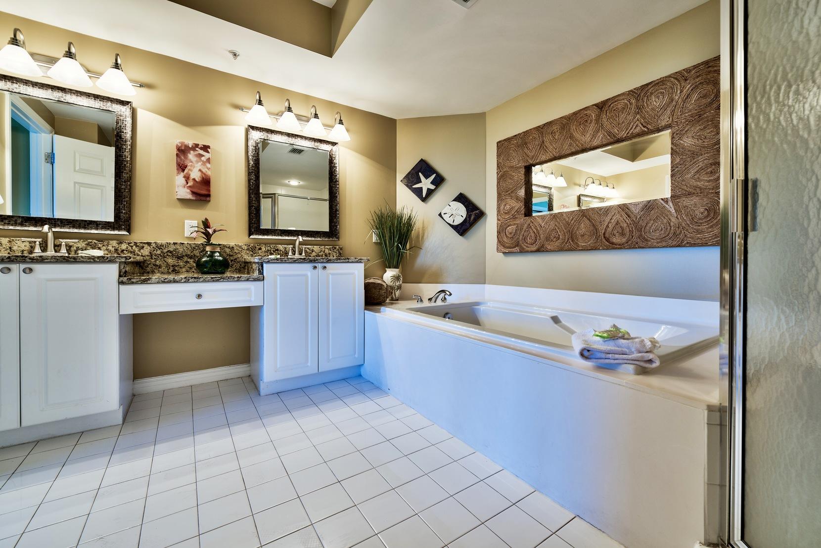ST. MAARTEN AT SILVER SHELLS - Residential