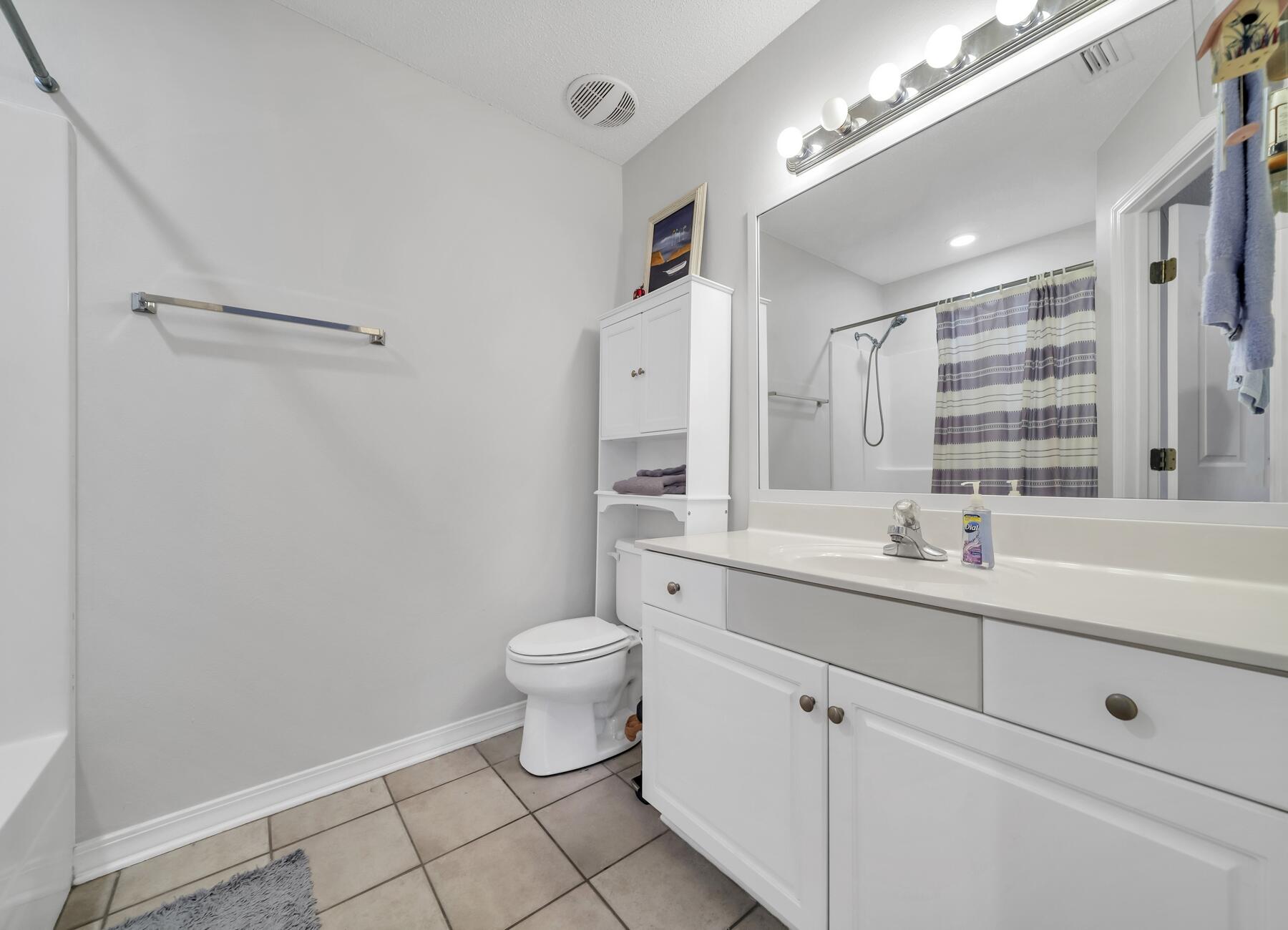 MONARCH ESTATES - Residential