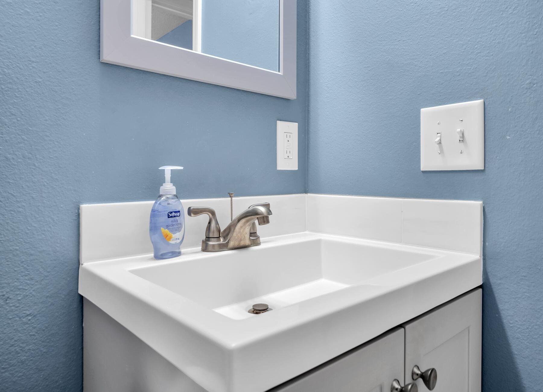 MONARCH ESTATES - Residential