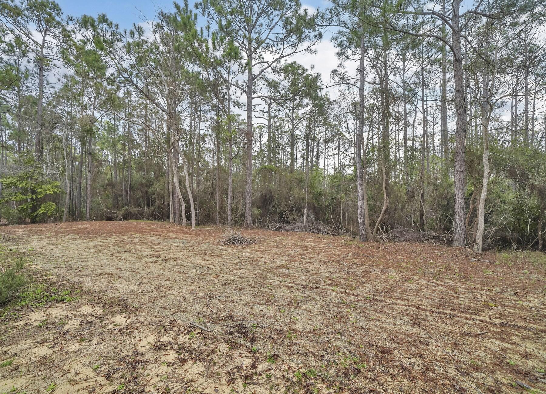 MONARCH ESTATES - Residential