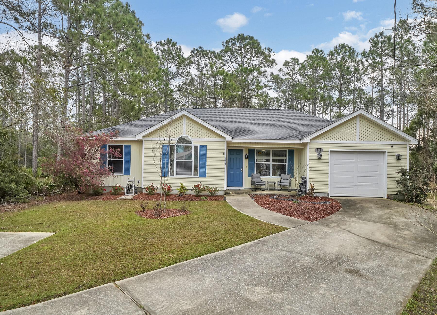 MONARCH ESTATES - Residential