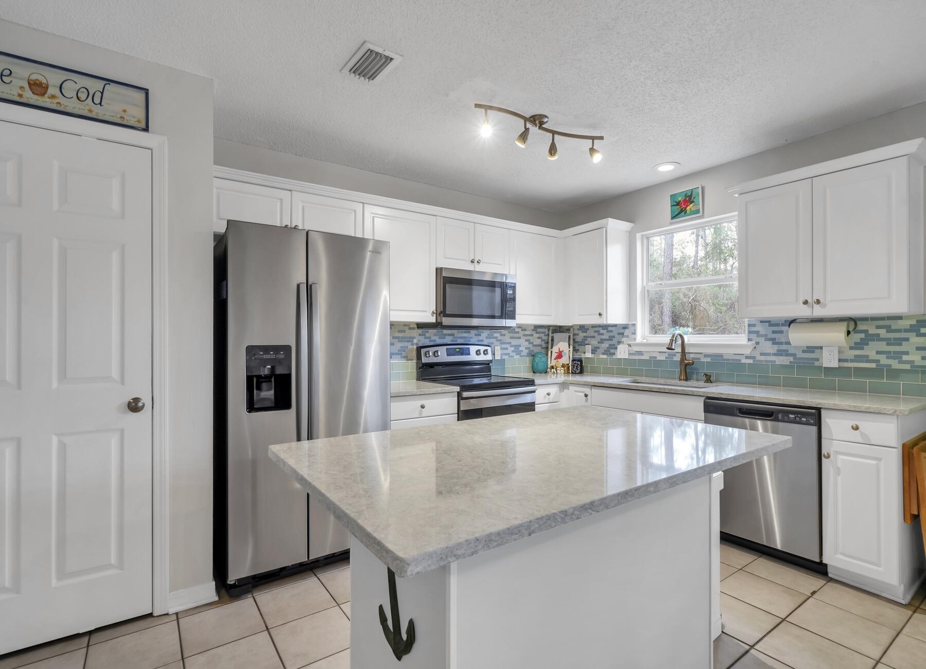 MONARCH ESTATES - Residential