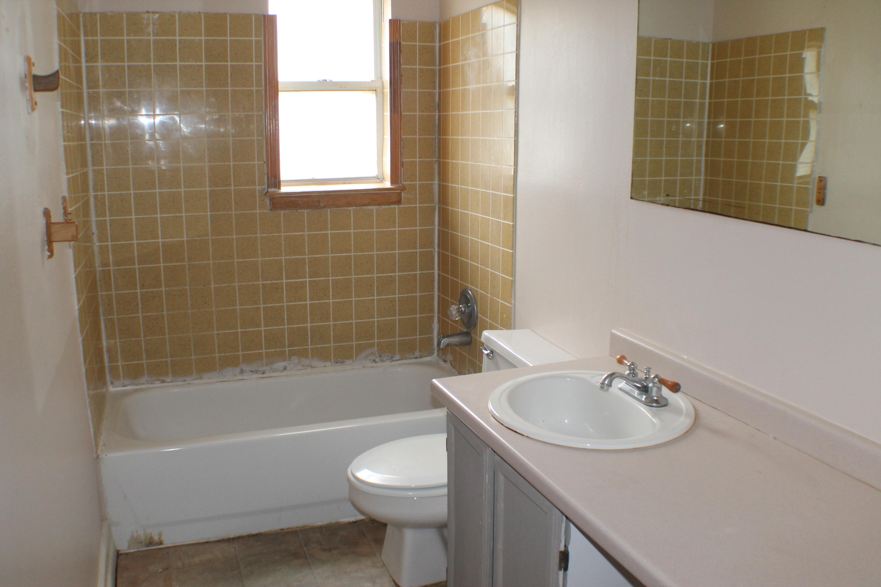 OAKDALE - Residential Lease