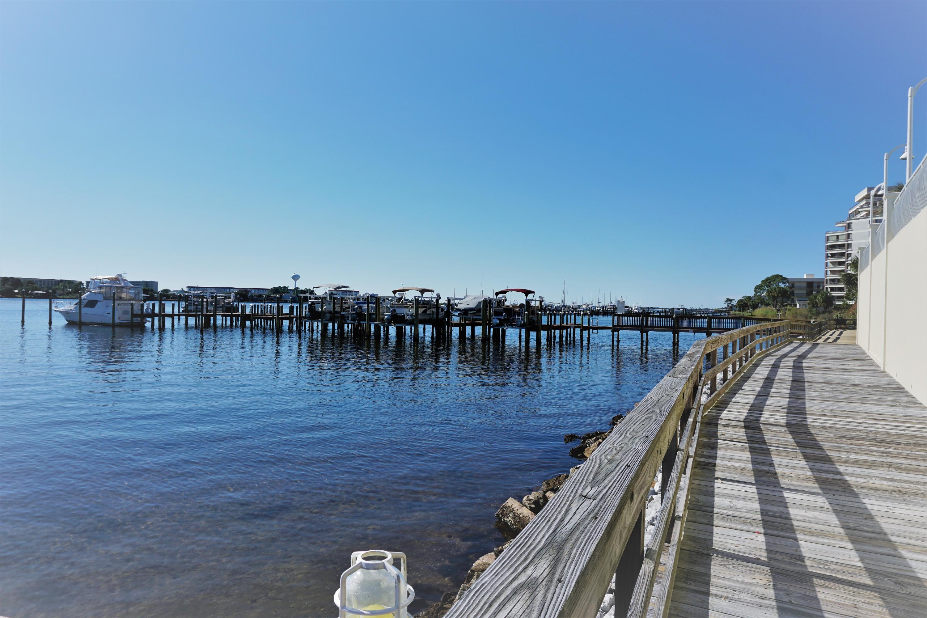 PRESIDIO YACHT CLUB - Residential