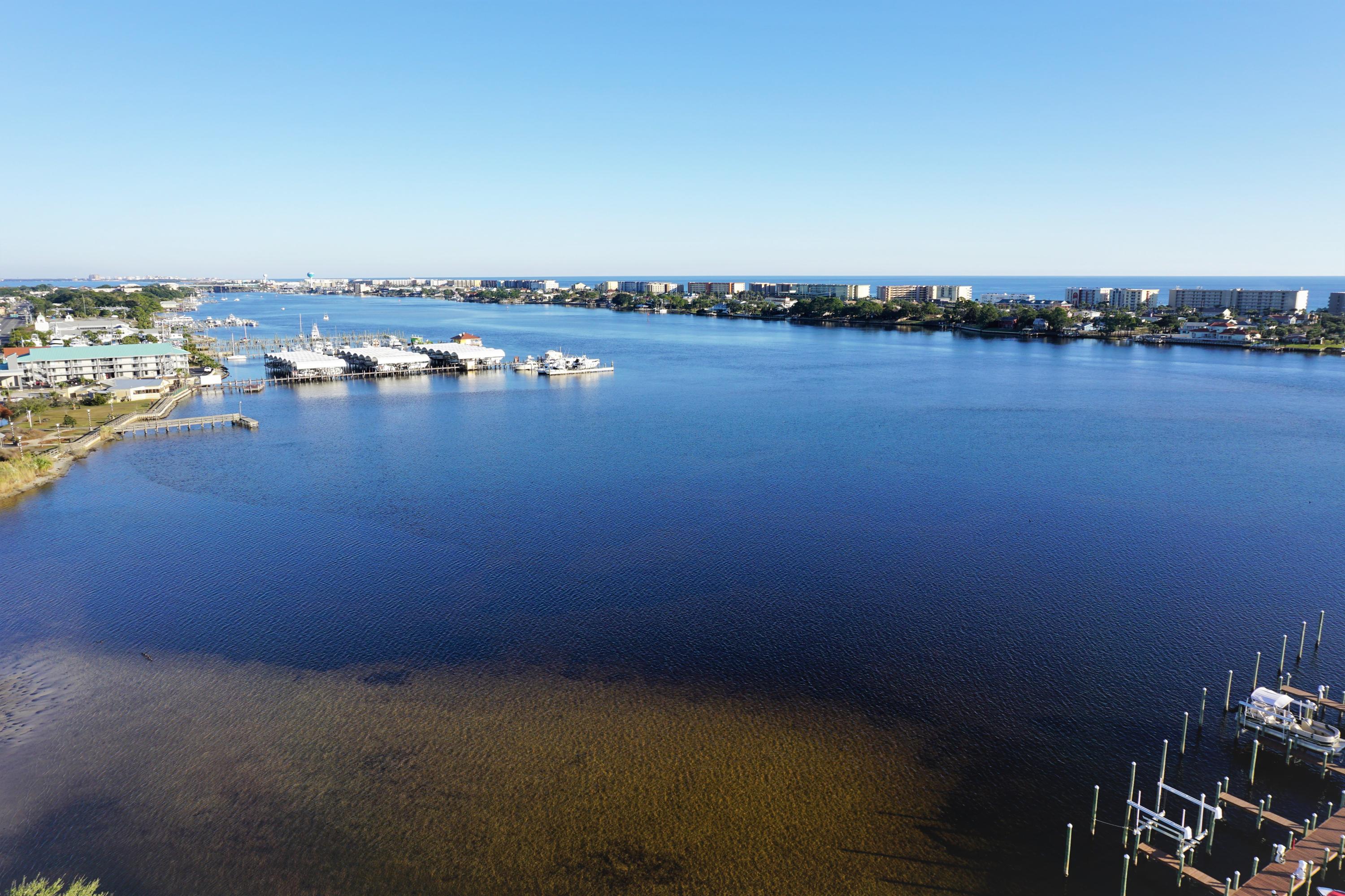 PRESIDIO YACHT CLUB - Residential