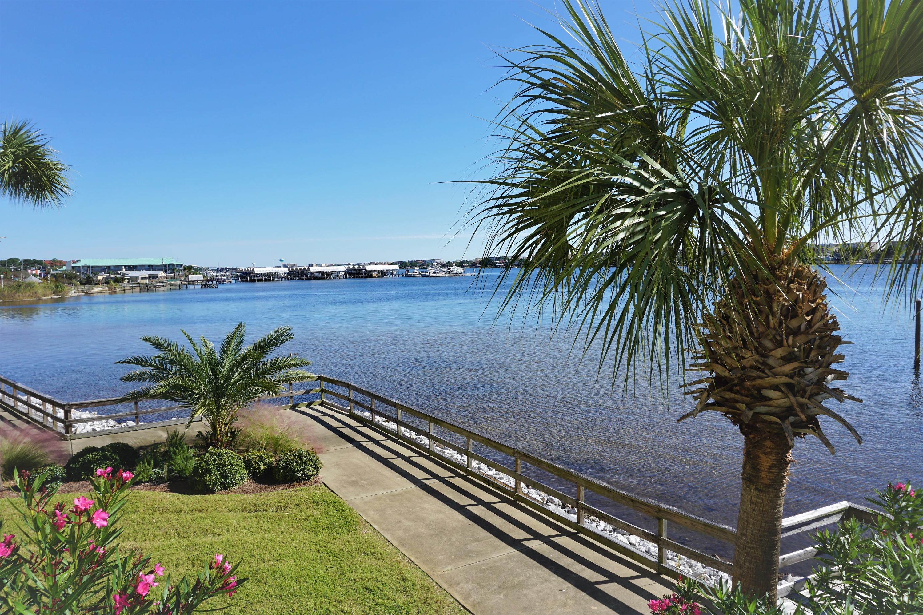PRESIDIO YACHT CLUB - Residential