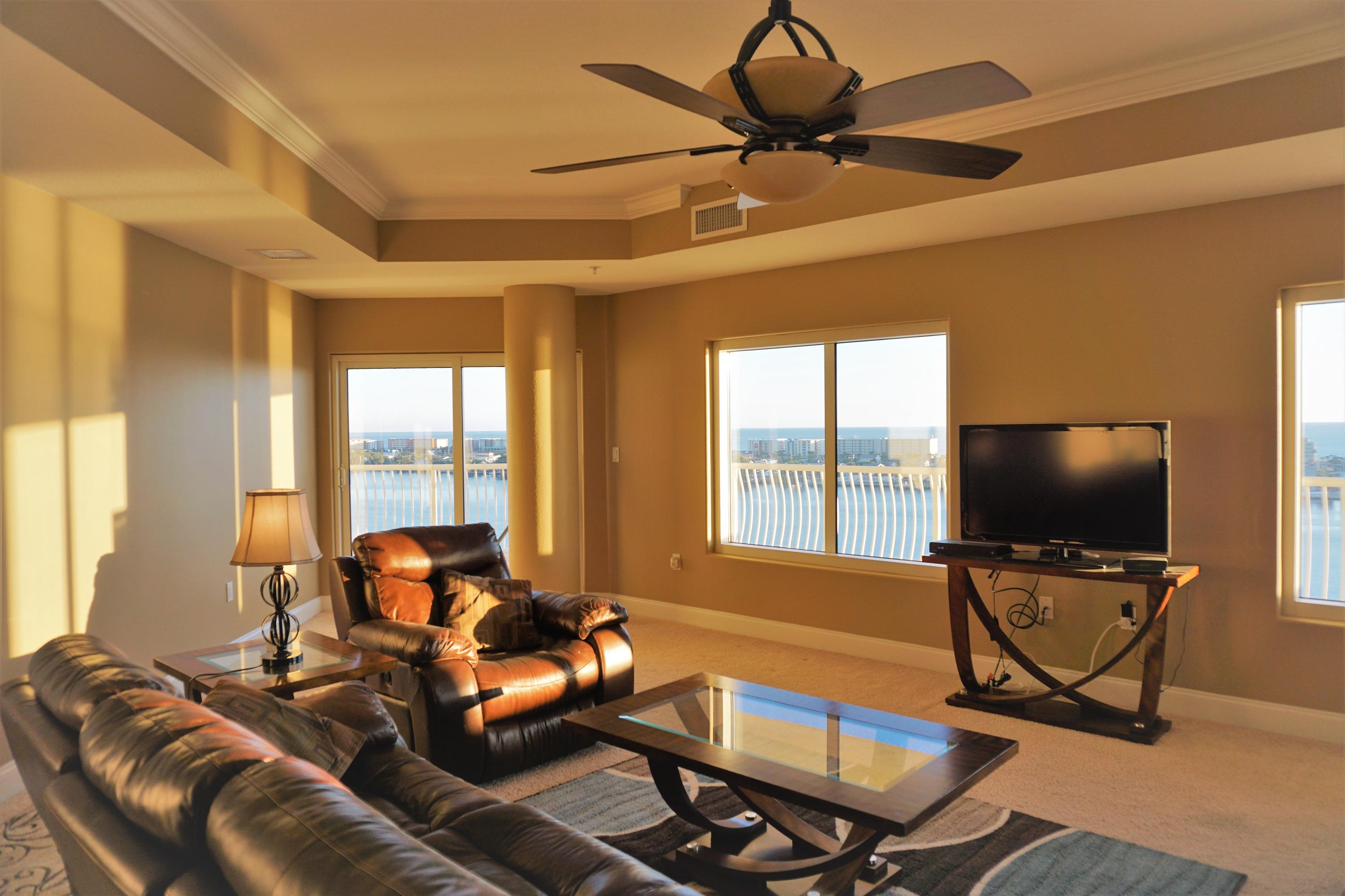 PRESIDIO YACHT CLUB - Residential