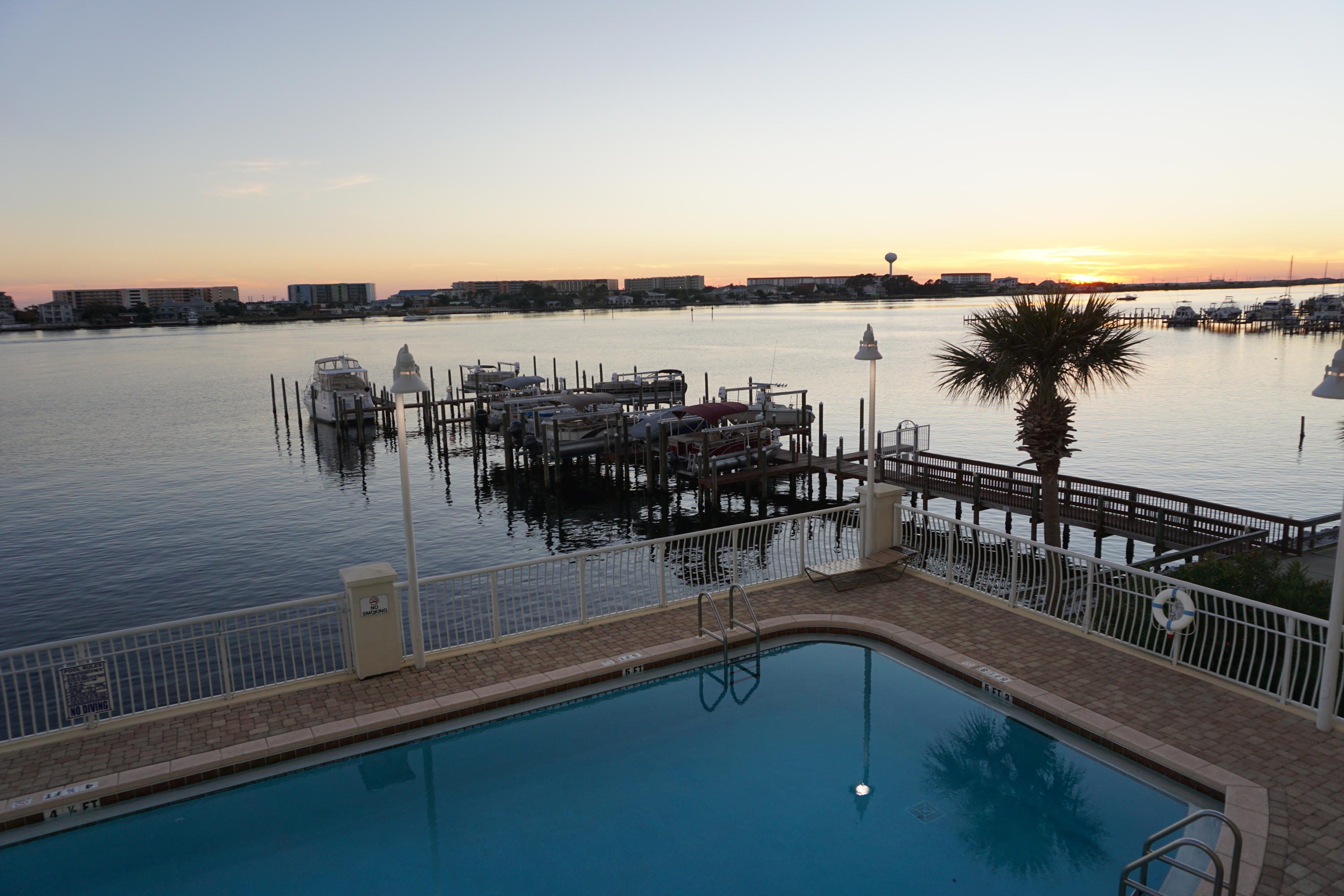 PRESIDIO YACHT CLUB - Residential