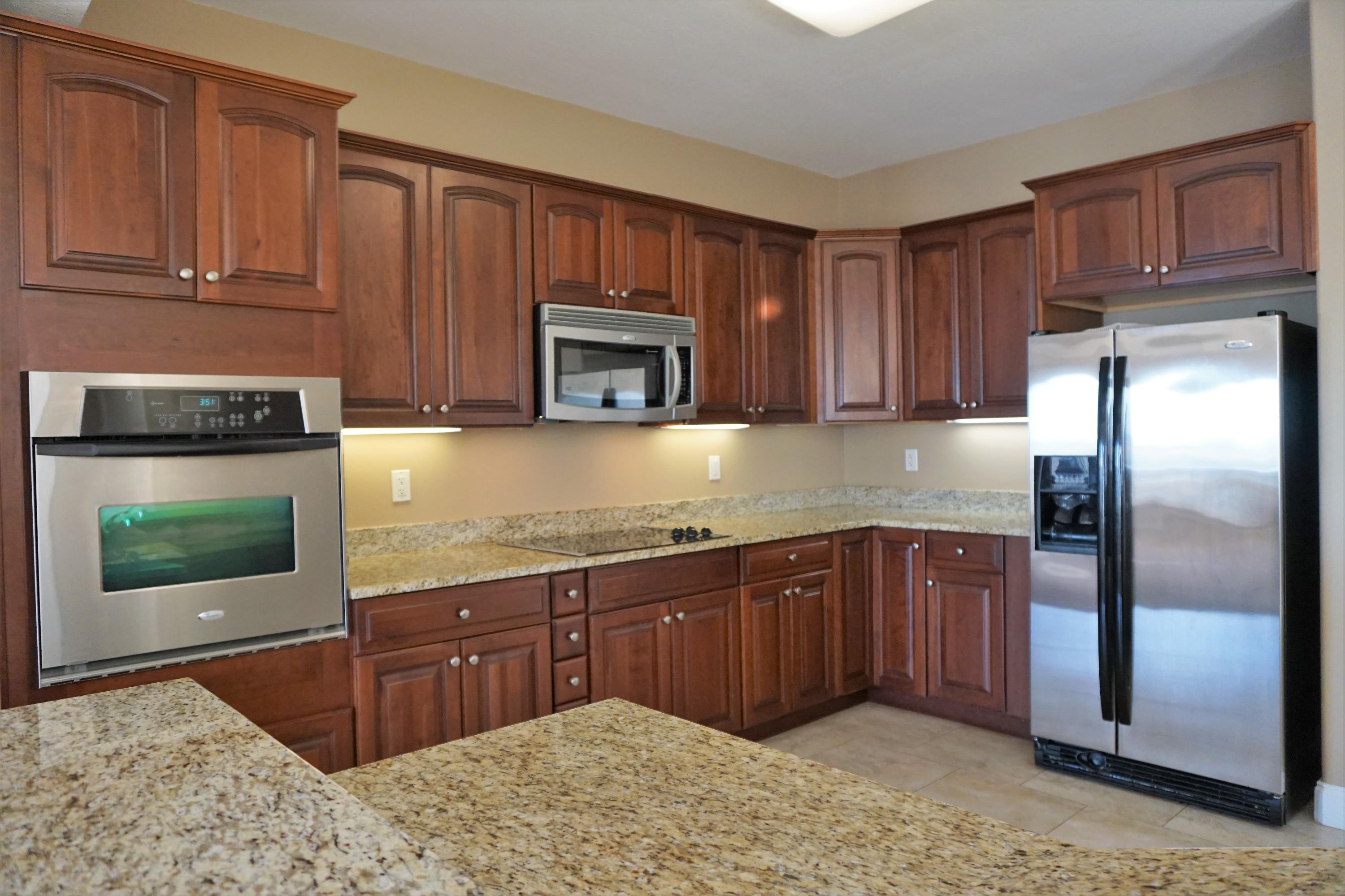 PRESIDIO YACHT CLUB - Residential