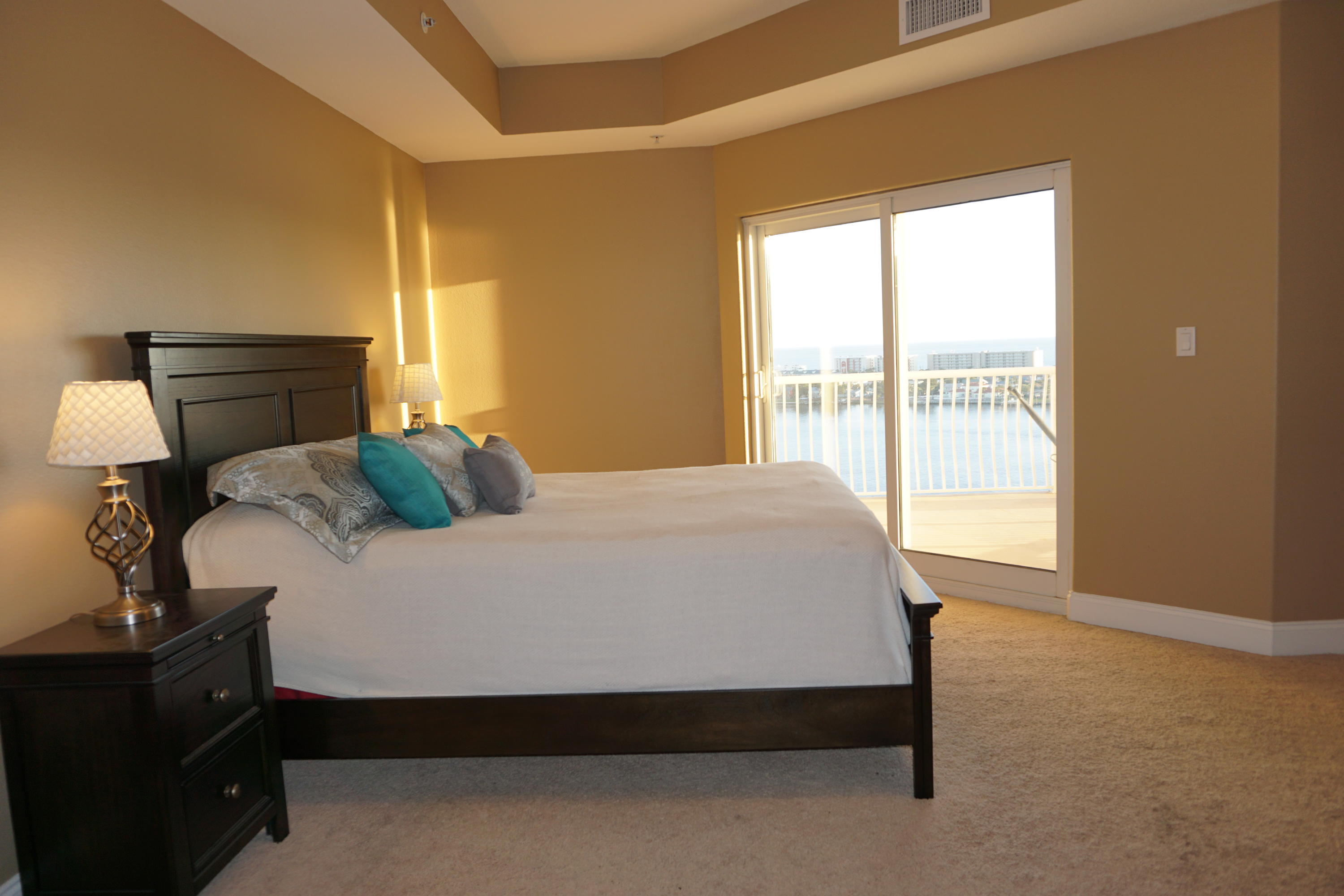 PRESIDIO YACHT CLUB - Residential