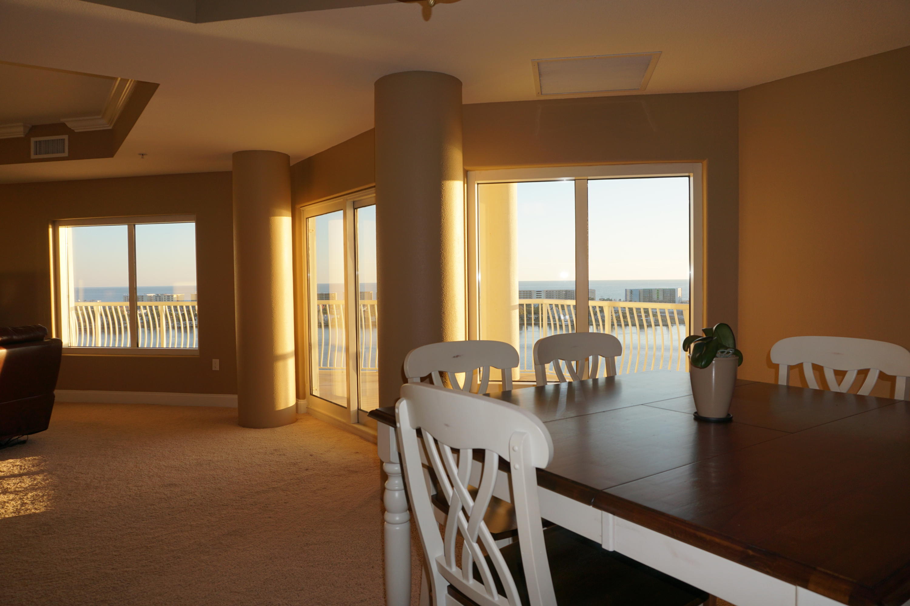 PRESIDIO YACHT CLUB - Residential