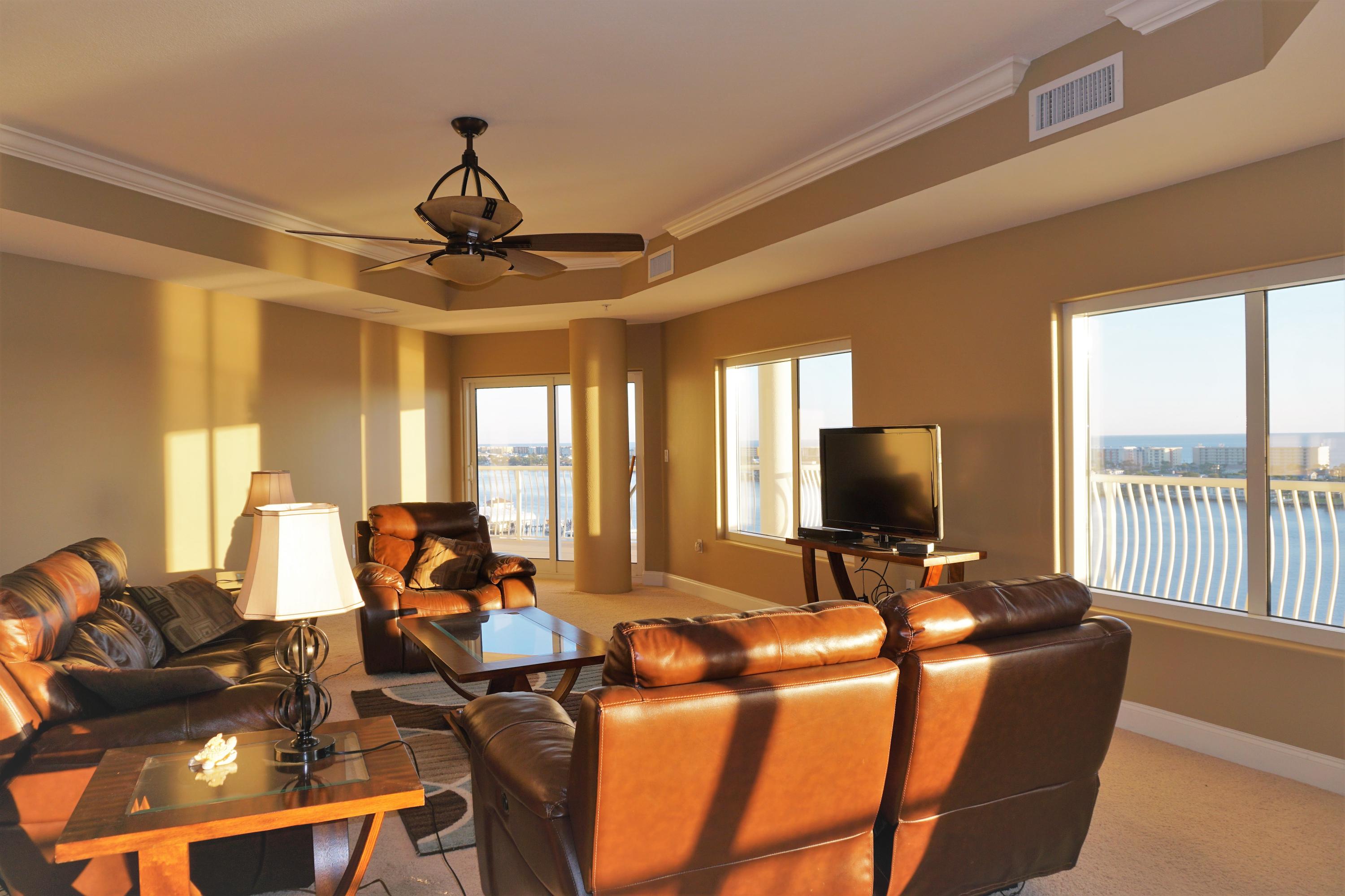 PRESIDIO YACHT CLUB - Residential