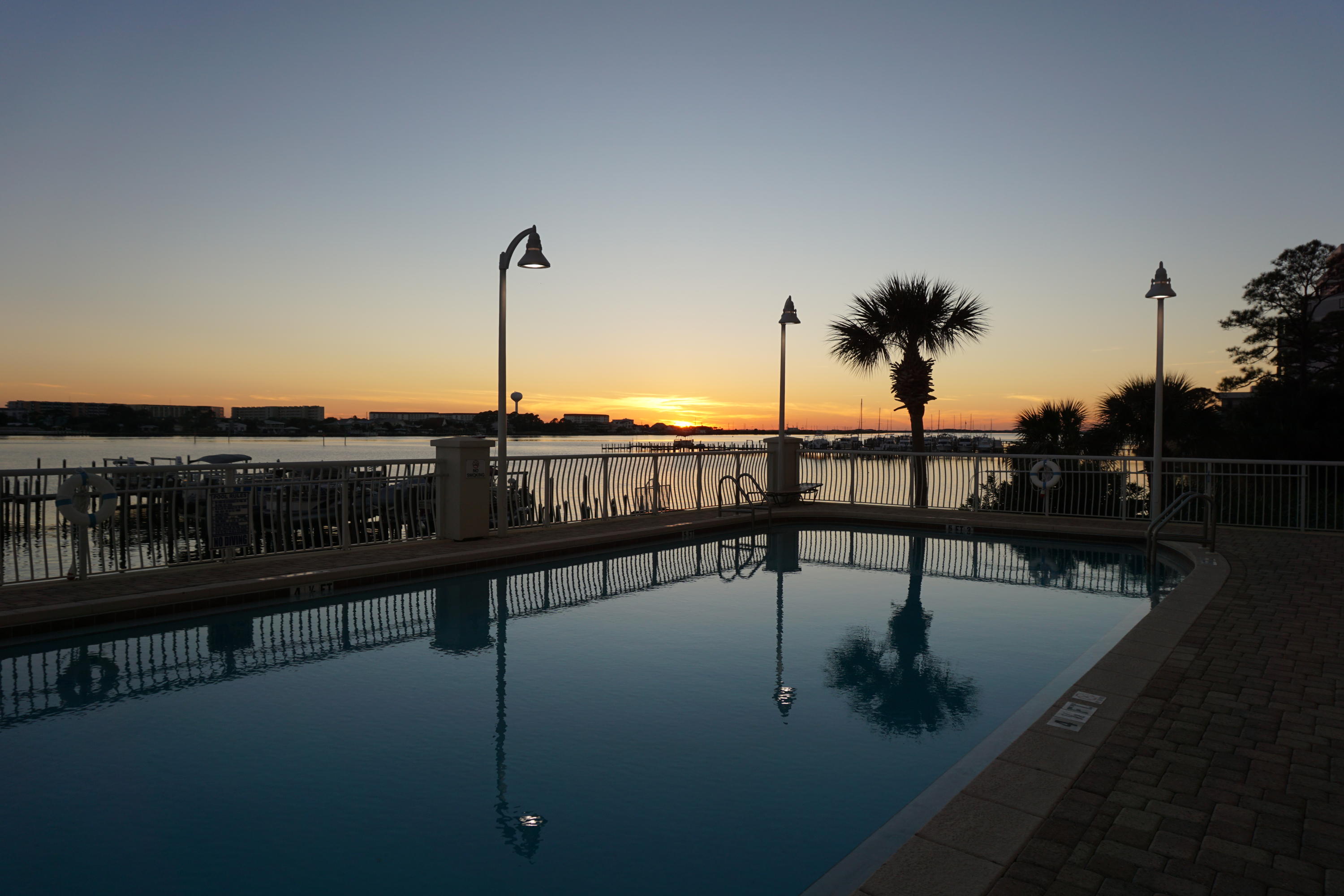 PRESIDIO YACHT CLUB - Residential