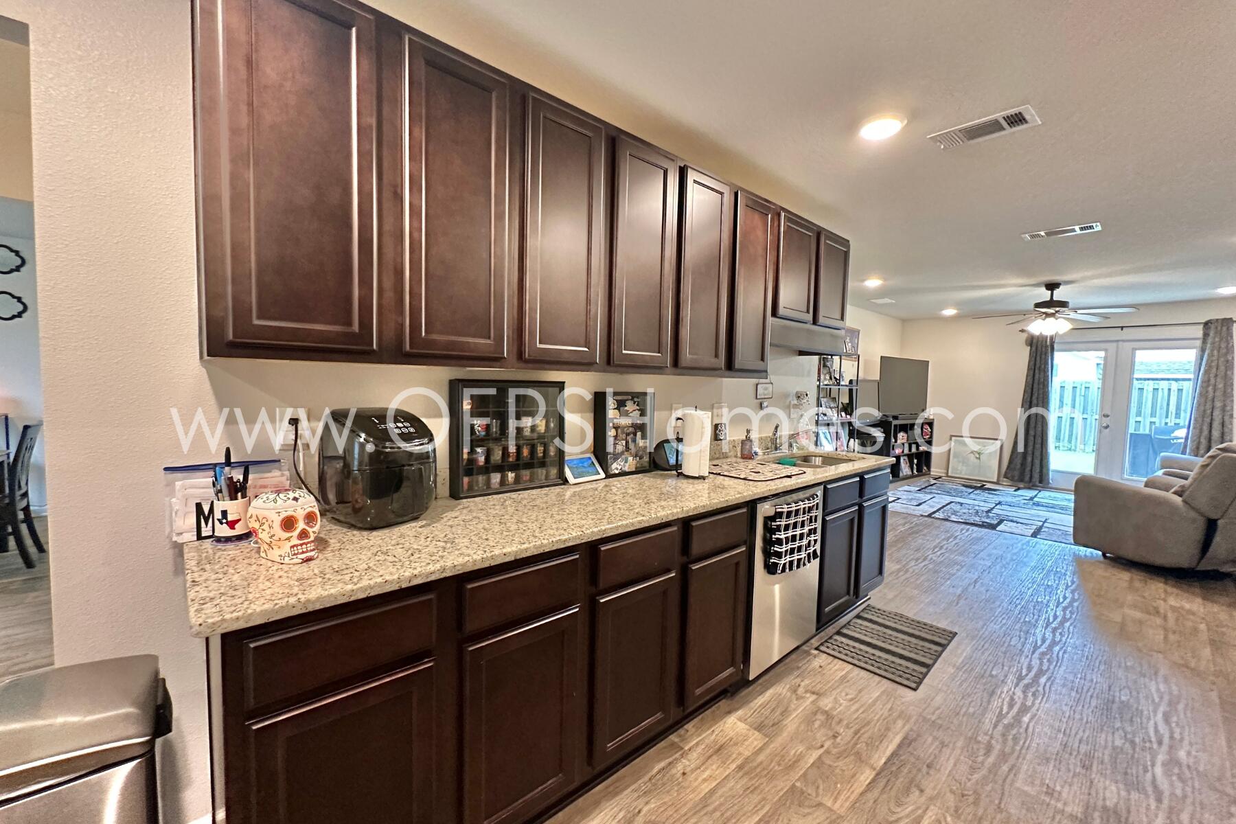 Redstone Commons - Residential Lease