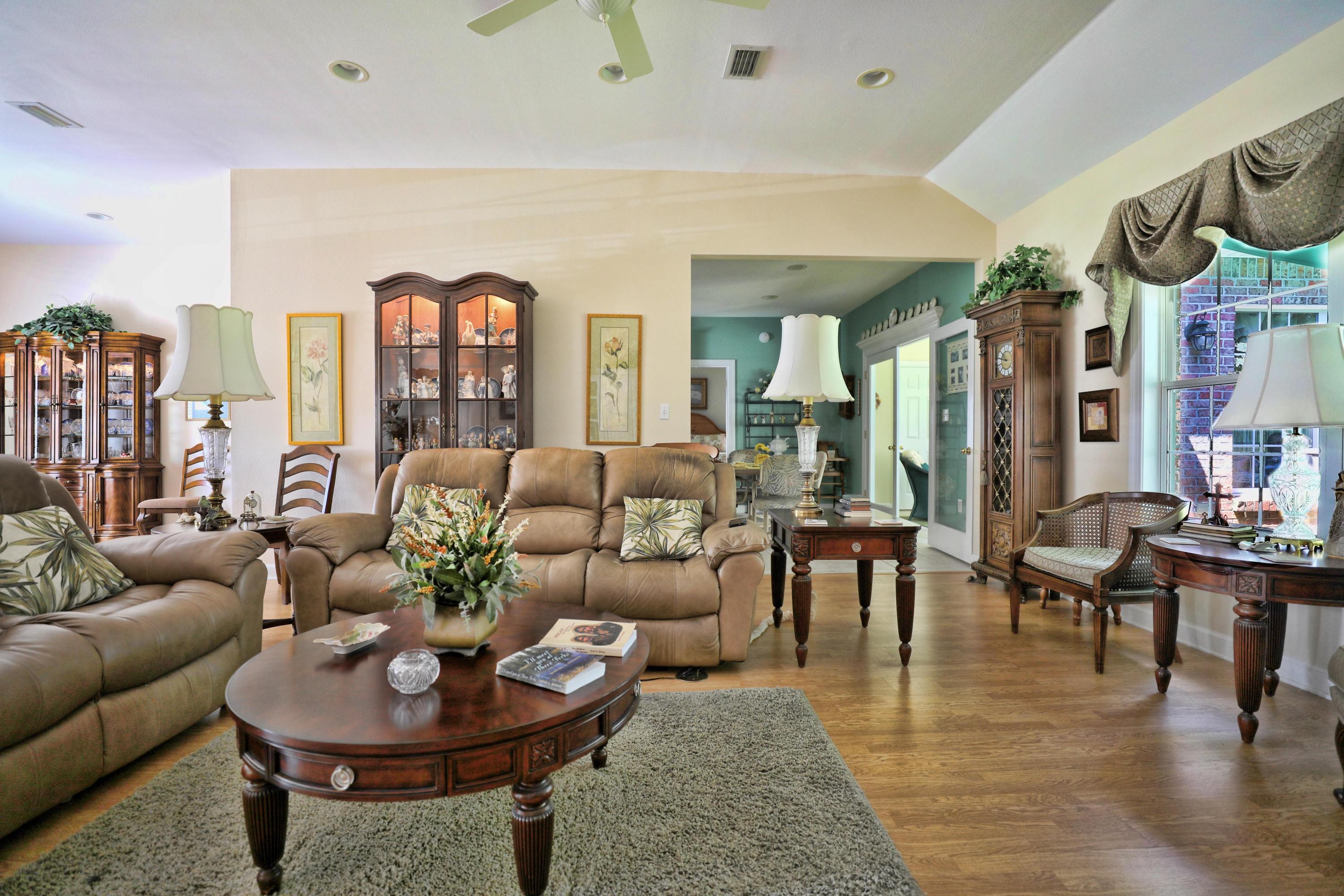 MAGNOLIA FOREST S/D - Residential