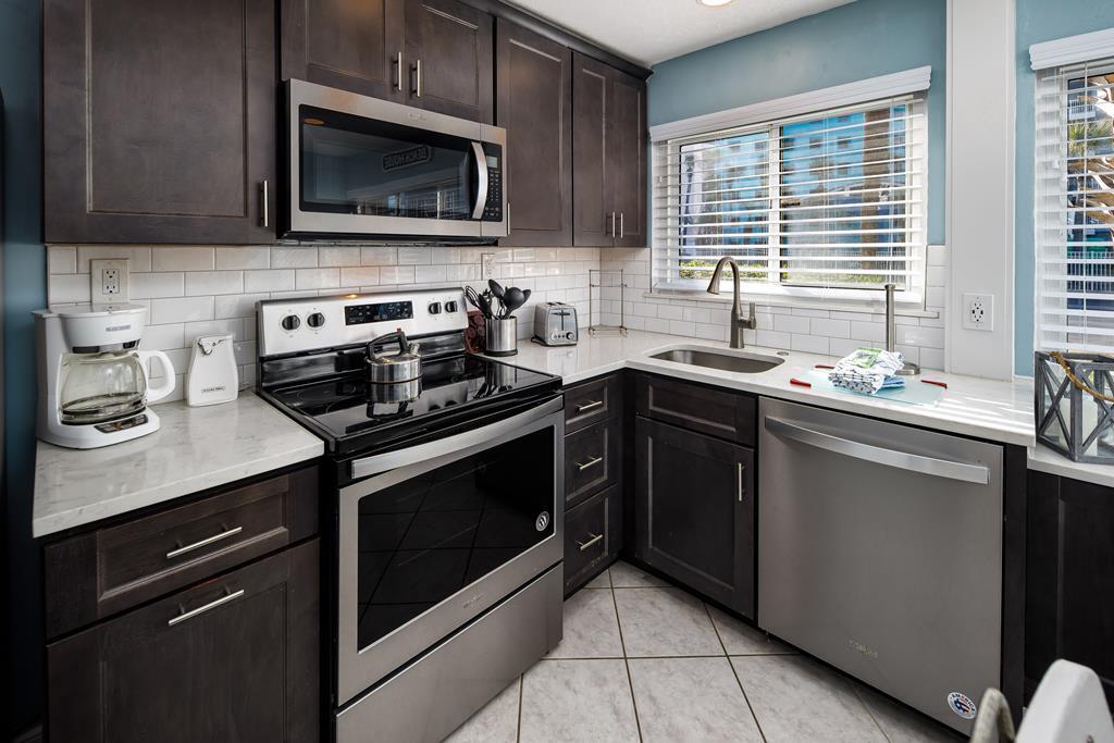 SEASPRAY CONDO - Residential