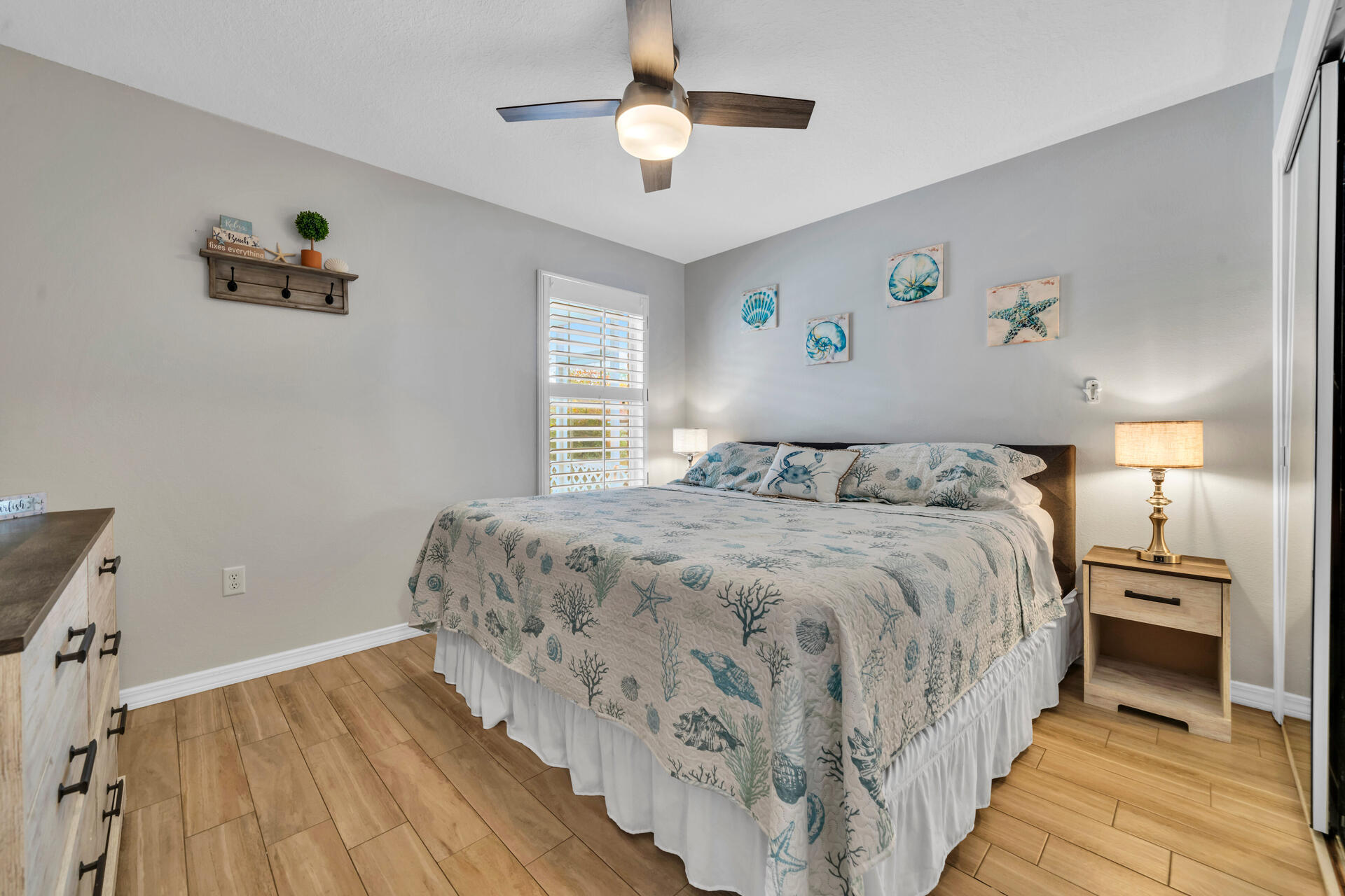 PARADISE RETREAT - Residential Lease