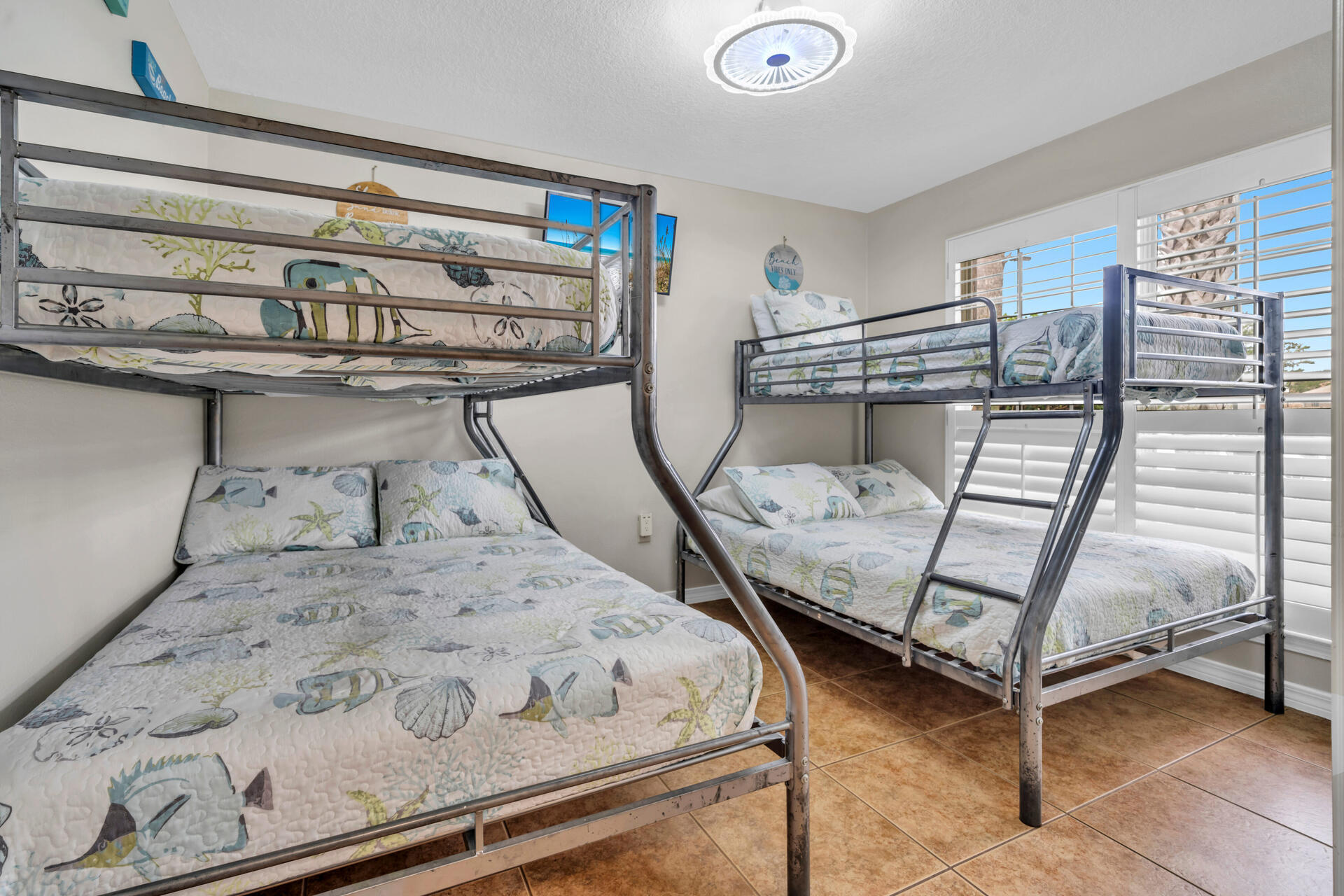 PARADISE RETREAT - Residential Lease