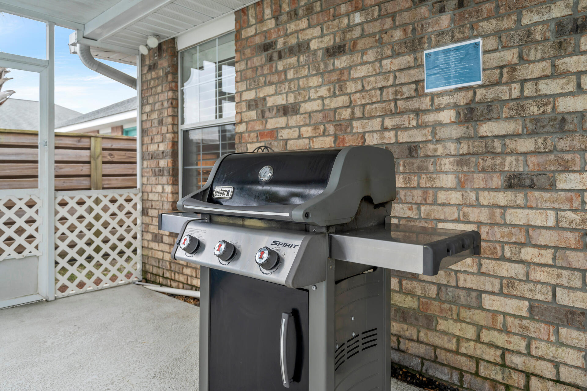 PARADISE RETREAT - Residential Lease