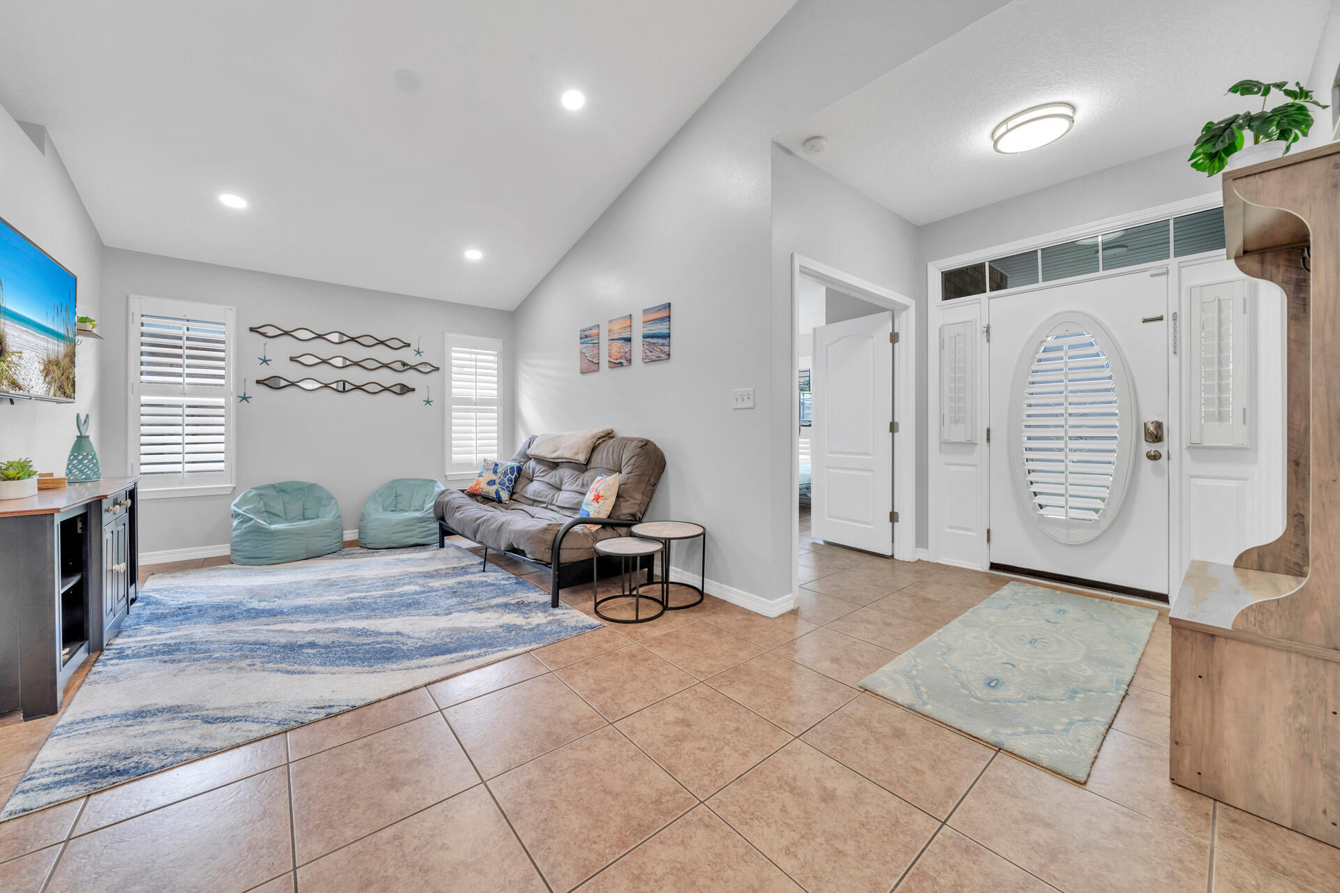 PARADISE RETREAT - Residential Lease