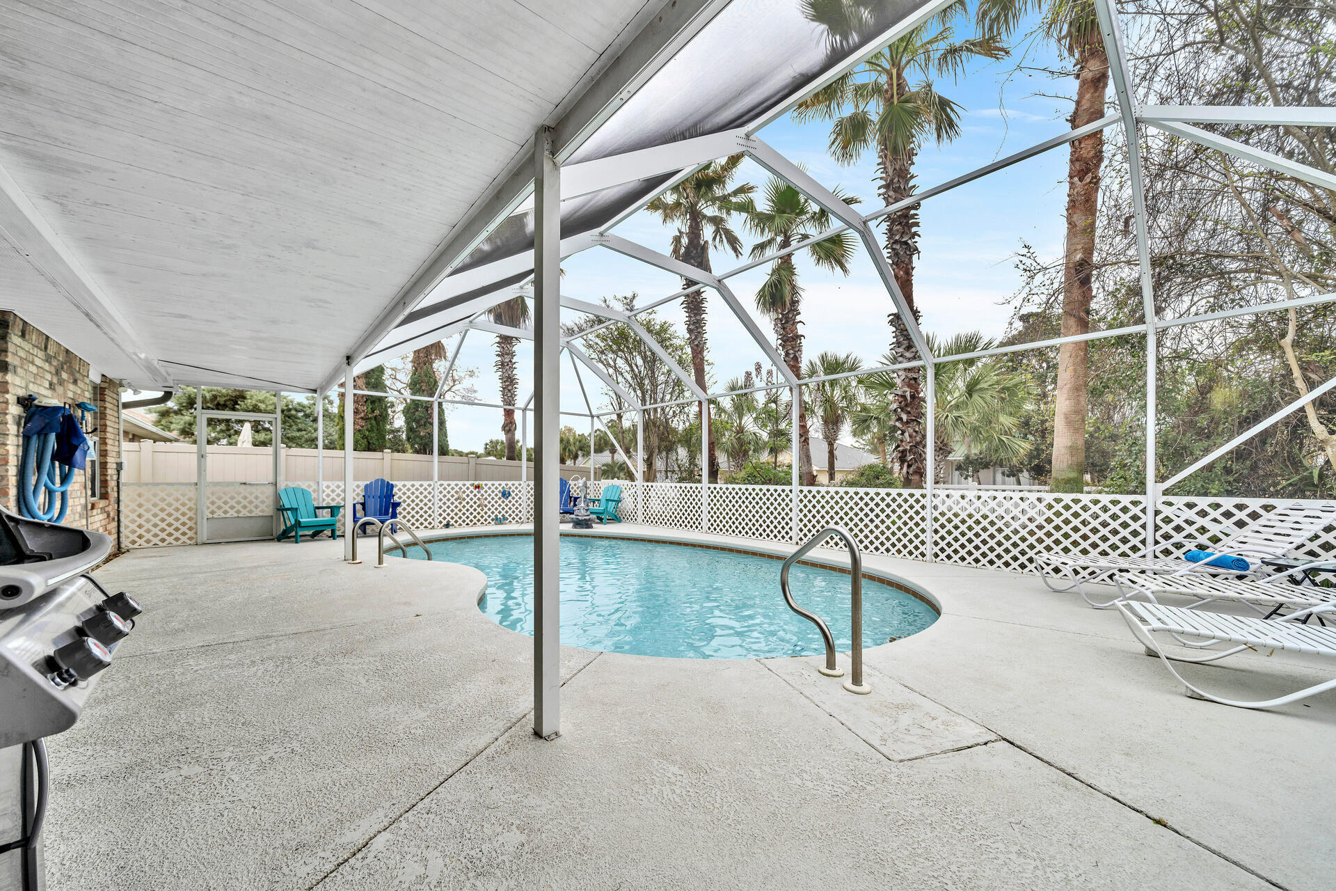 PARADISE RETREAT - Residential Lease