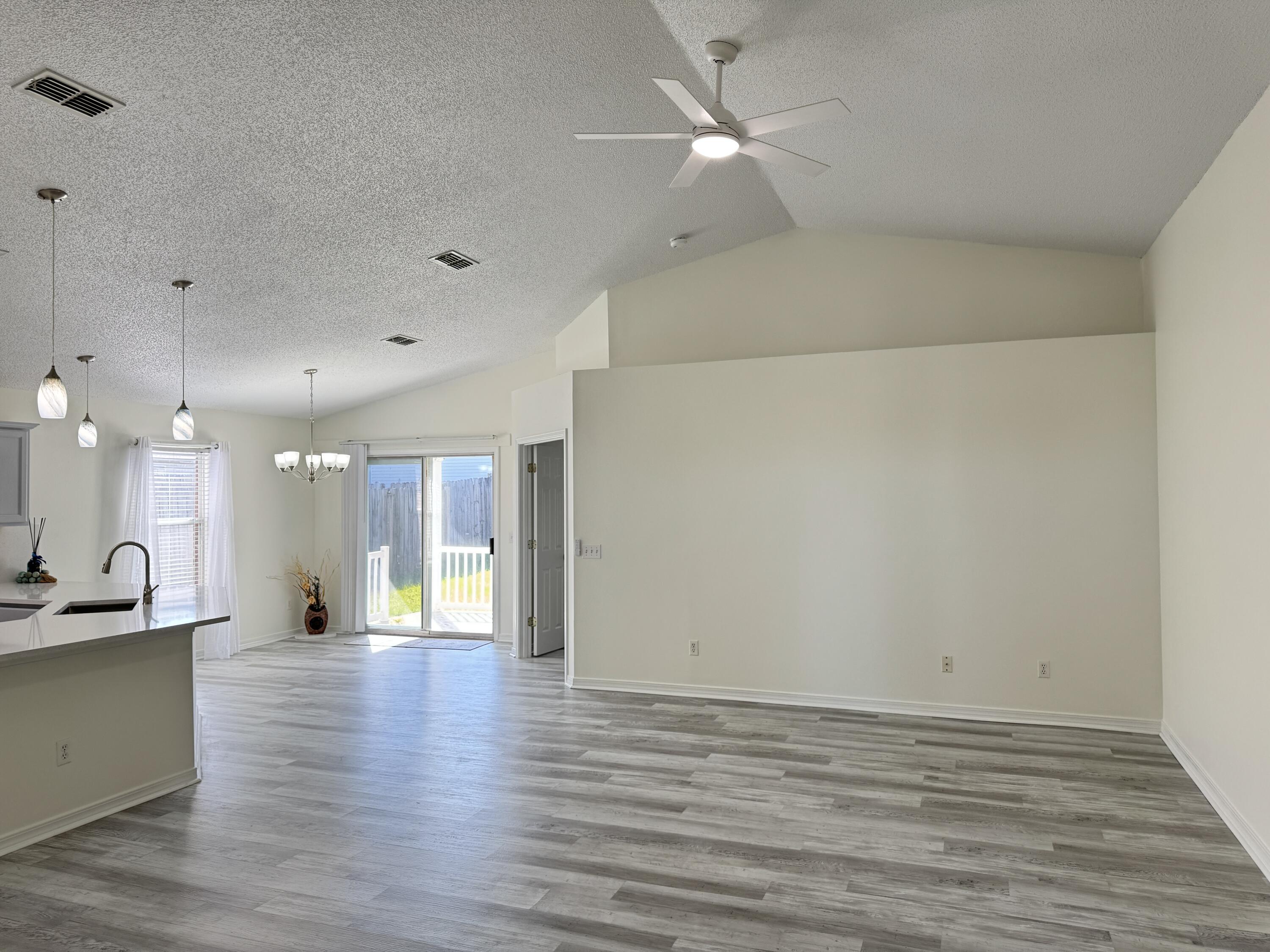 REDSTONE ESTATES - Residential