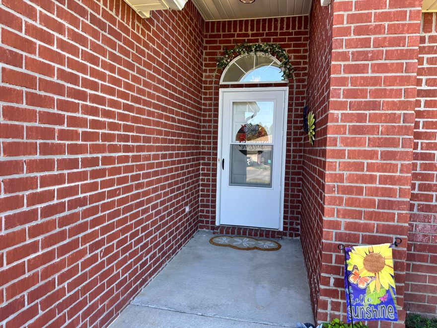 Perfect home, perfect location, ready for it's new family. Don't miss this beautifully remodeled, freshly painted, home on a corner lot in south Crestview - 3 bed, 2 bath, 2-car garage brick home, super floorplan, LVP flooring and quartz countertops throughout. The covered front entry and foyer welcome you into this light and bright, open, split bedroom floorplan. The master bath packs in so many features from the dual vanity, separate shower and garden tub to the water closet and the closet is huge! The dining area leads to a sliding glass door and I can already see you drinking coffee on the covered back porch or grilling steaks in the privacy-fenced back yard! Metal roof, 2014 and HVAC replaced in 2021. **$10K Seller CREDIT**! Call your favorite agent today to schedule your showing!