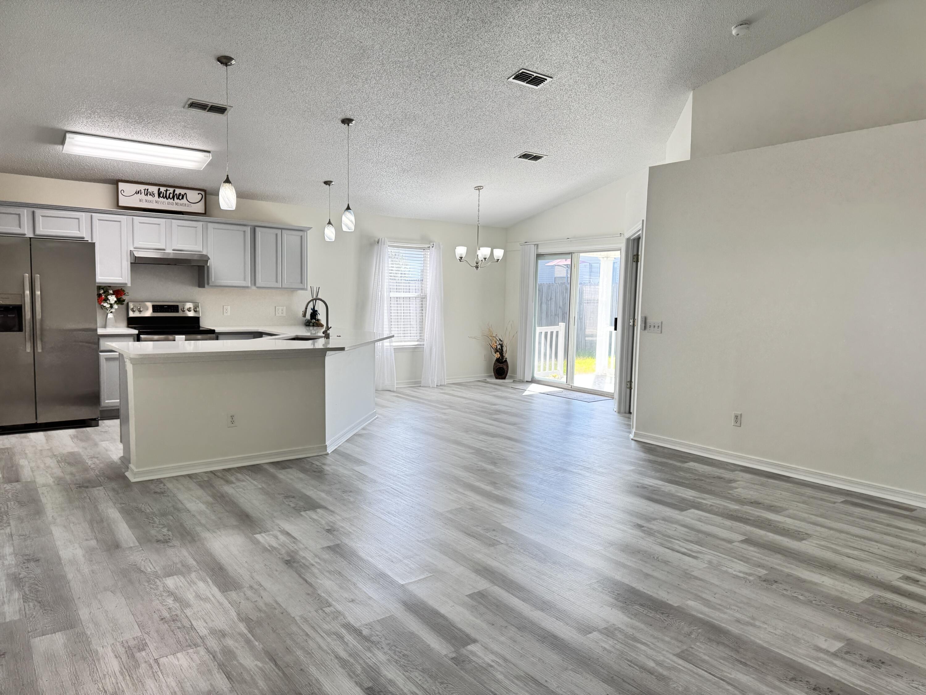 REDSTONE ESTATES - Residential