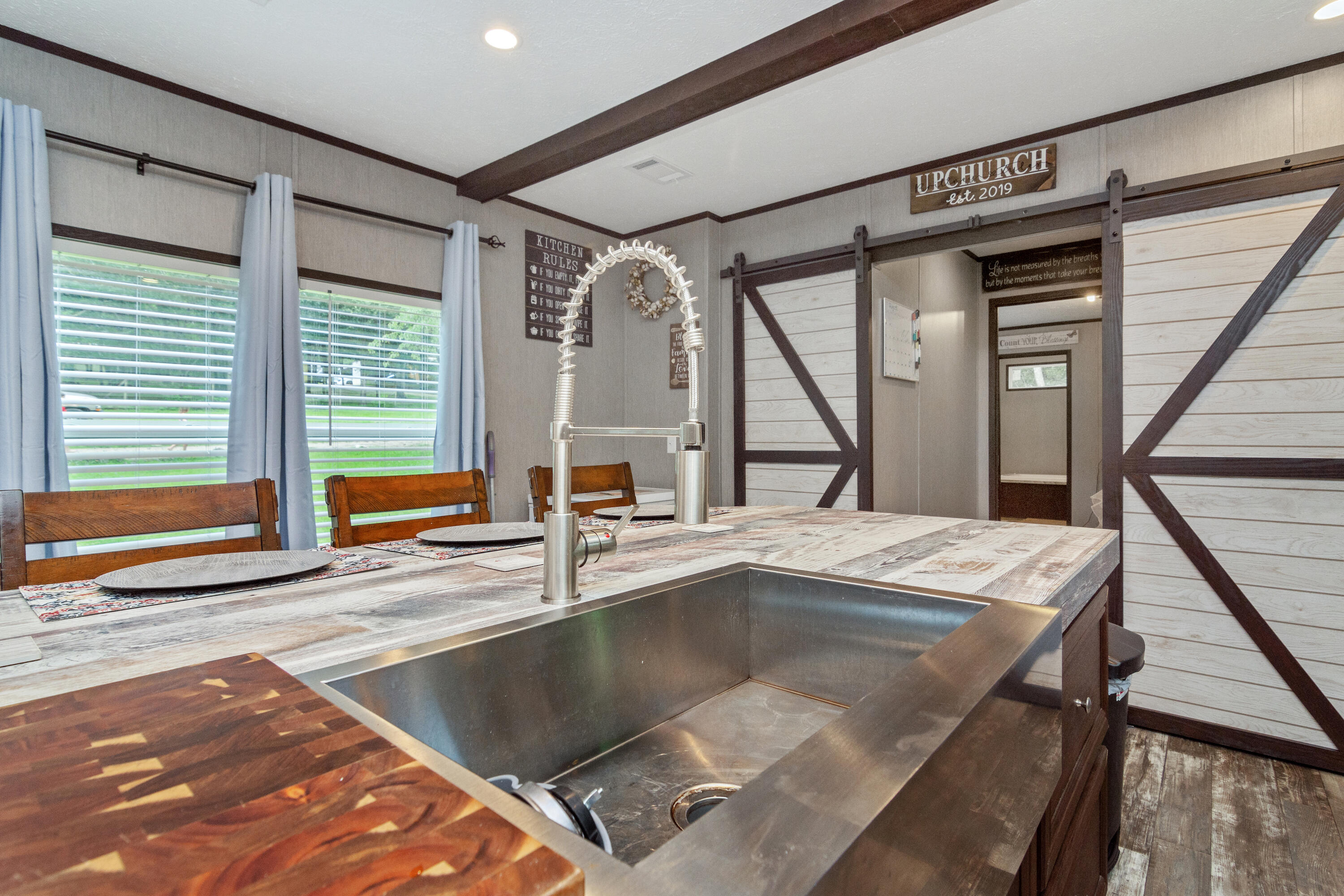 METES & BOUNDS - Residential
