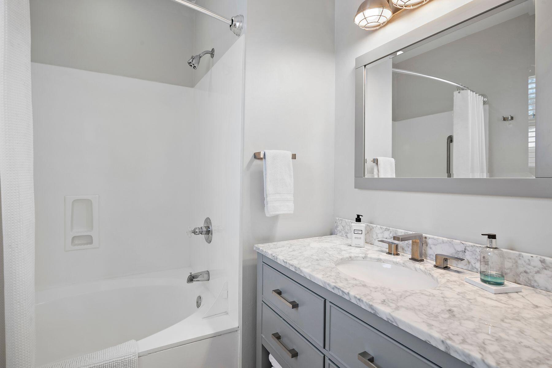 GROVE BY THE SEA 1ST ADDN - Residential