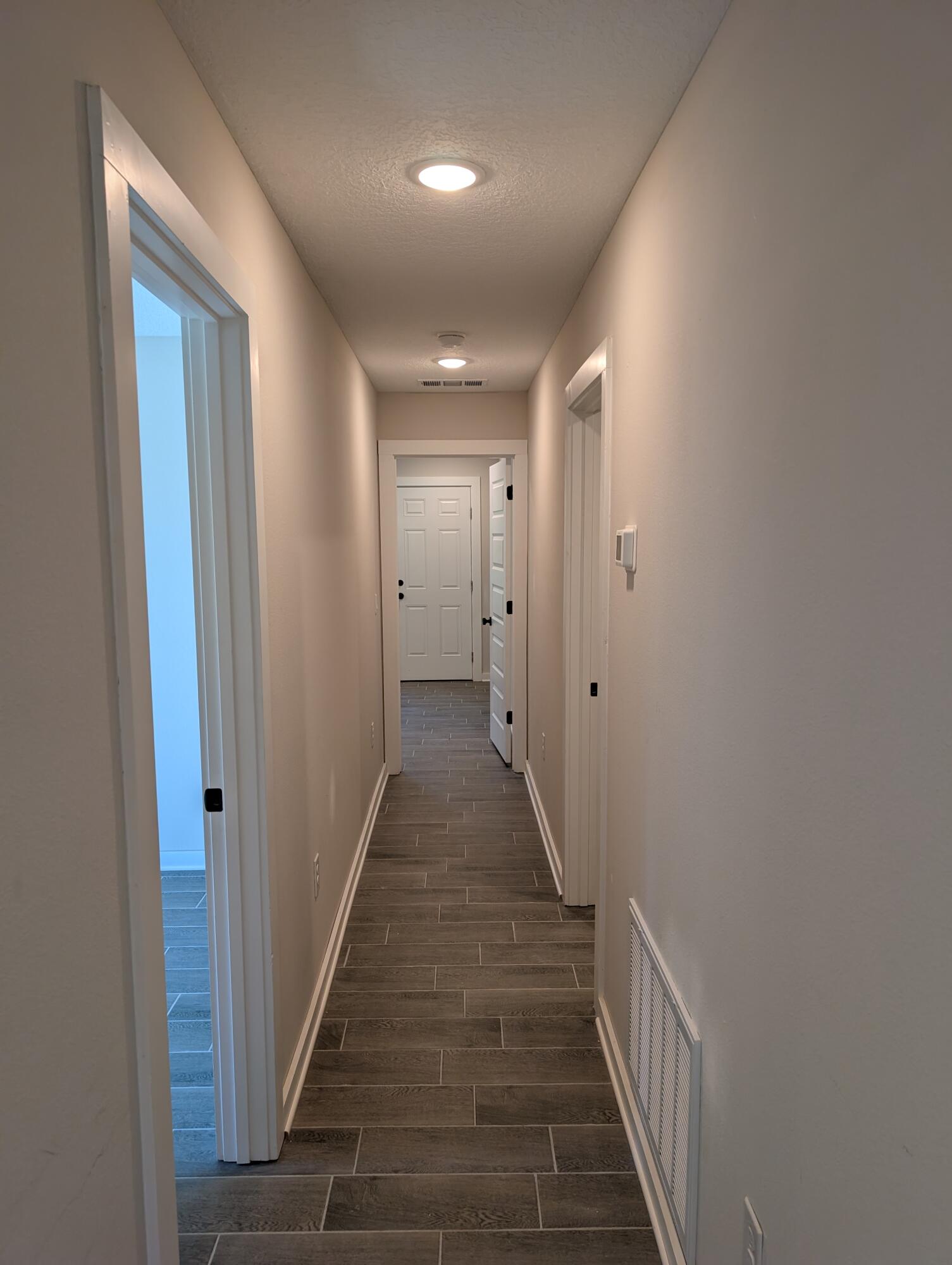 AVALON BEACH - Residential