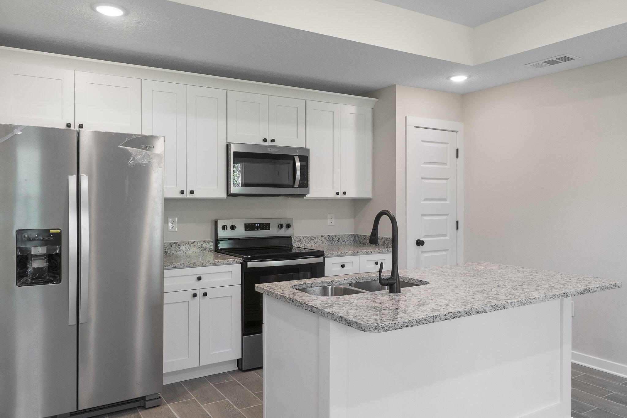 AVALON BEACH - Residential