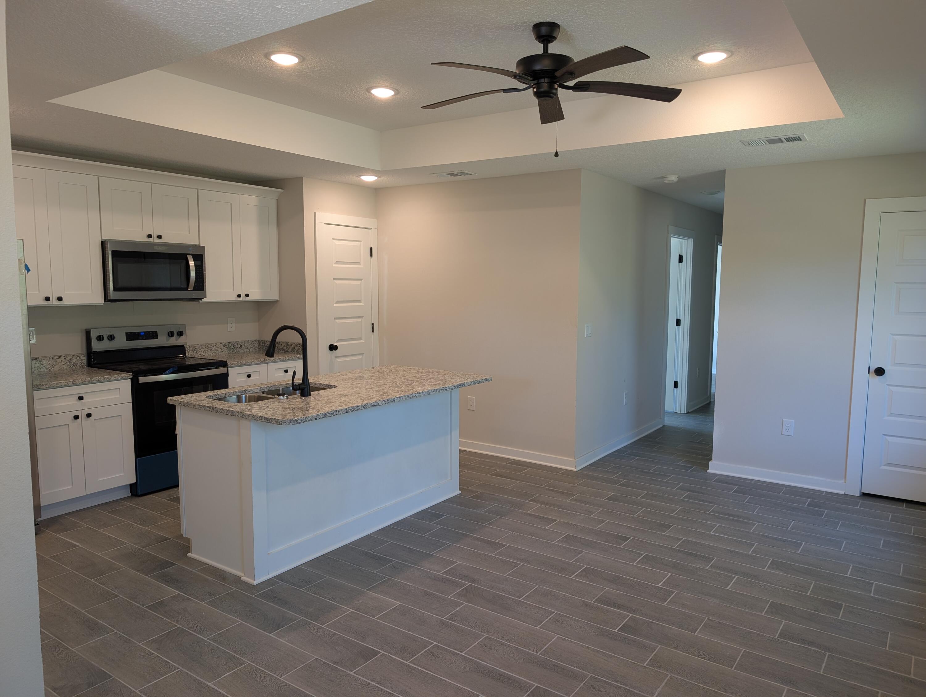 AVALON BEACH - Residential