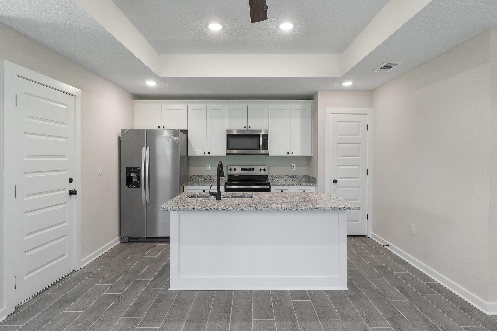 AVALON BEACH - Residential