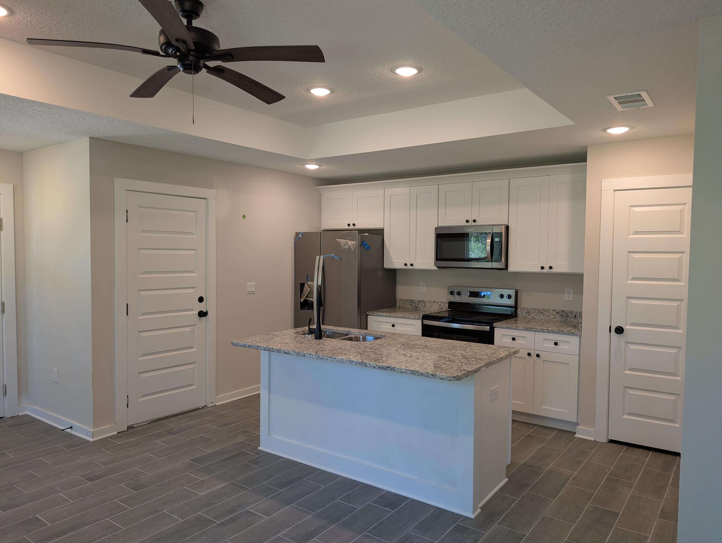 AVALON BEACH - Residential