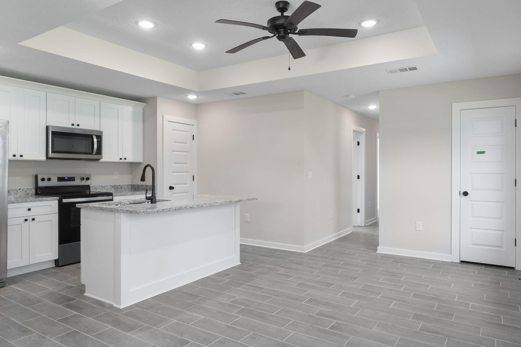 AVALON BEACH - Residential