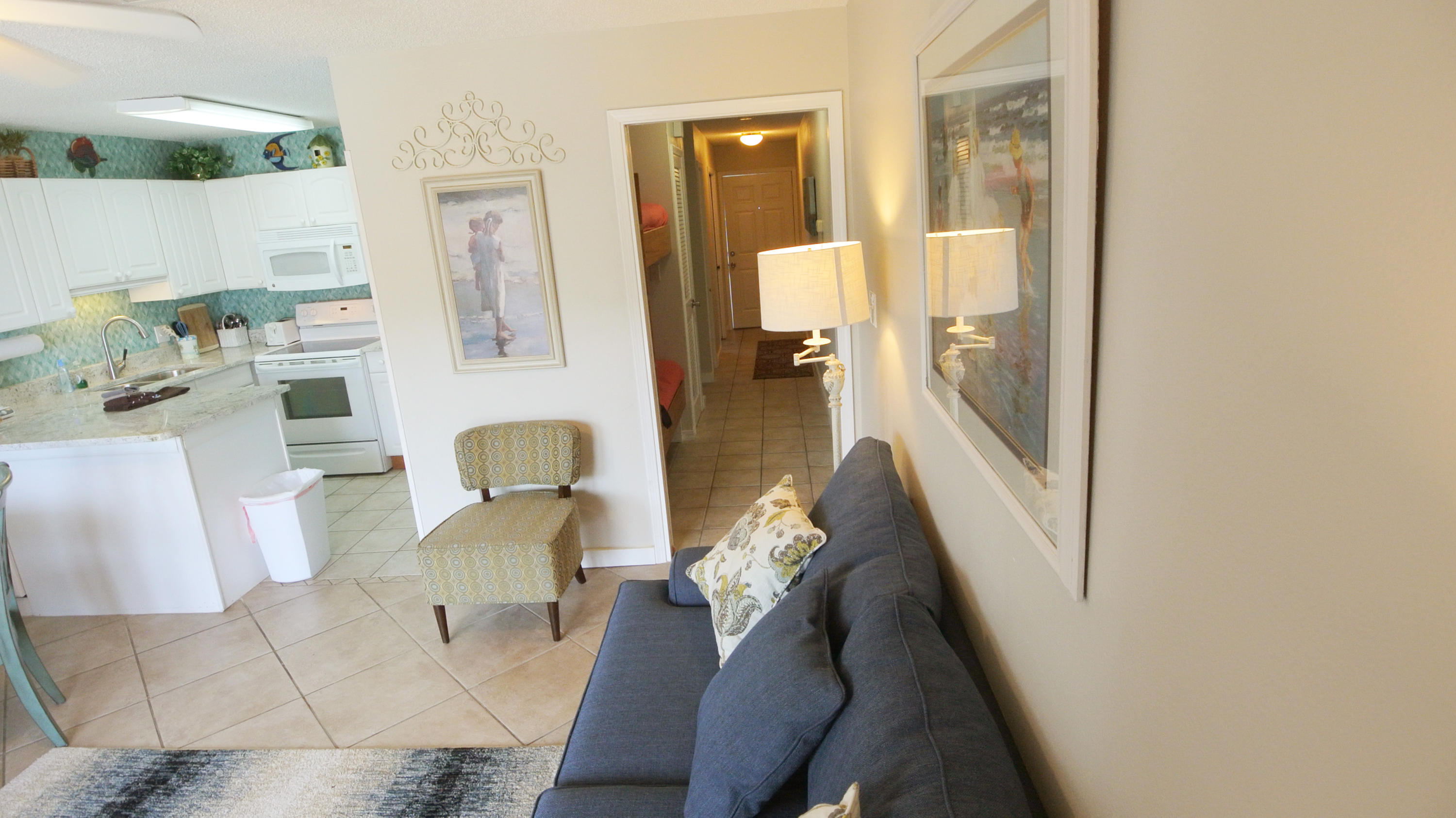 SUMMER BREEZE CONDO - Residential