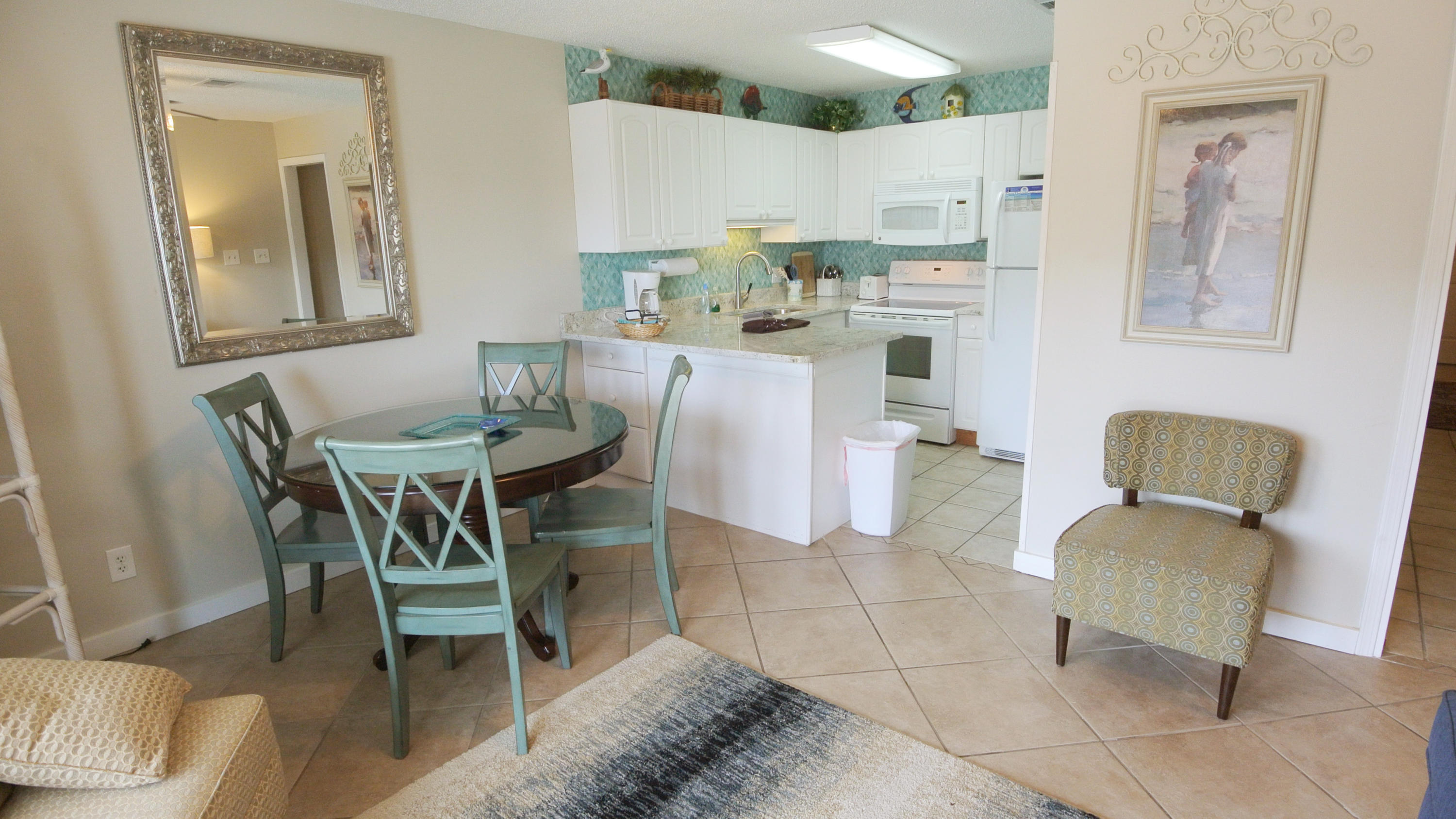 SUMMER BREEZE CONDO - Residential