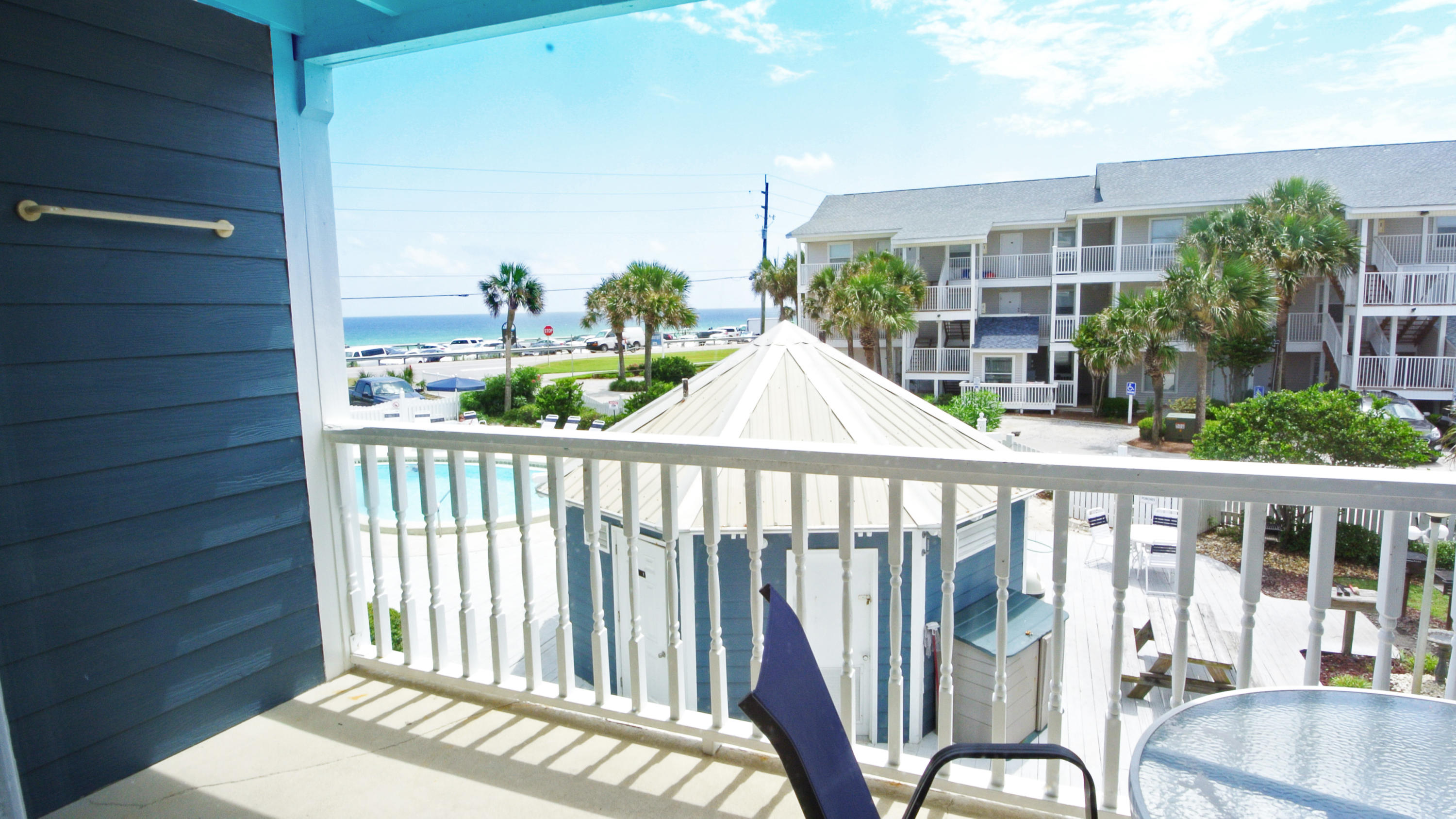 SUMMER BREEZE CONDO - Residential