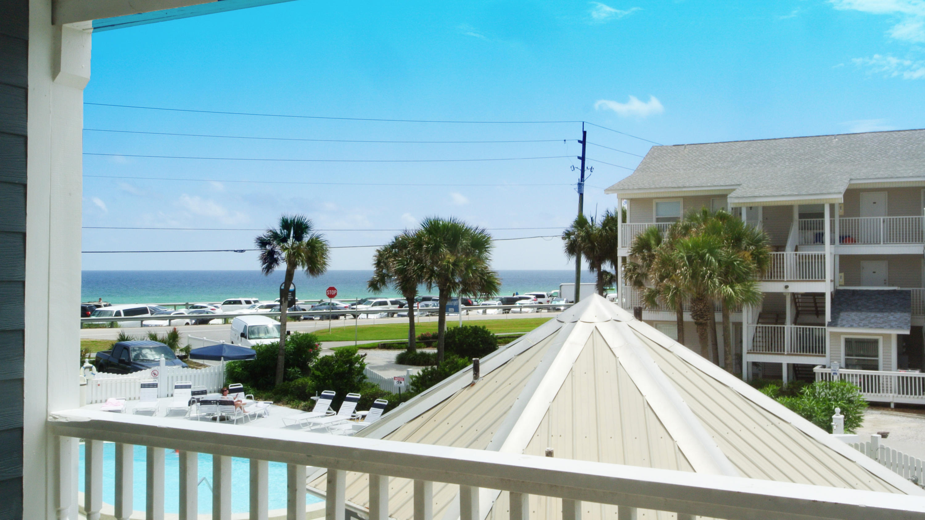 SUMMER BREEZE CONDO - Residential